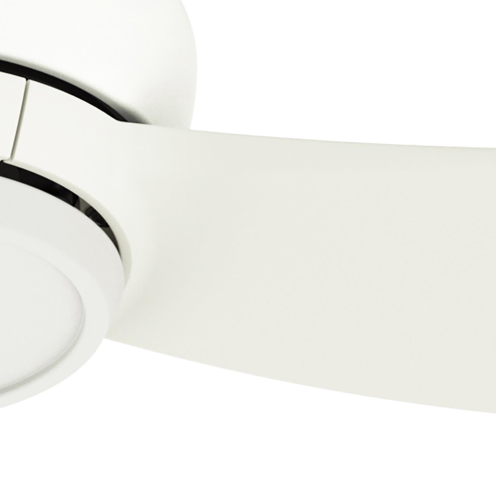 Hunter Mazzini 52 in Matte White ENERGY STAR Outdoor Fan