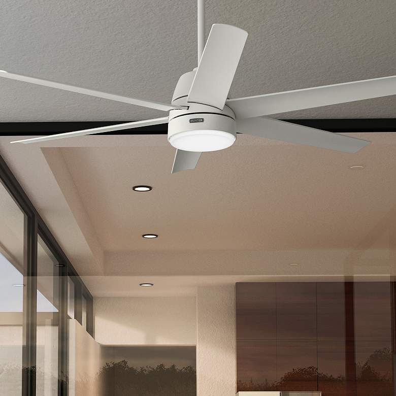 Image 1 Hunter Skysail LED 60 in Fresh White ENERGY STAR WeatherMax Outdoor Fan
