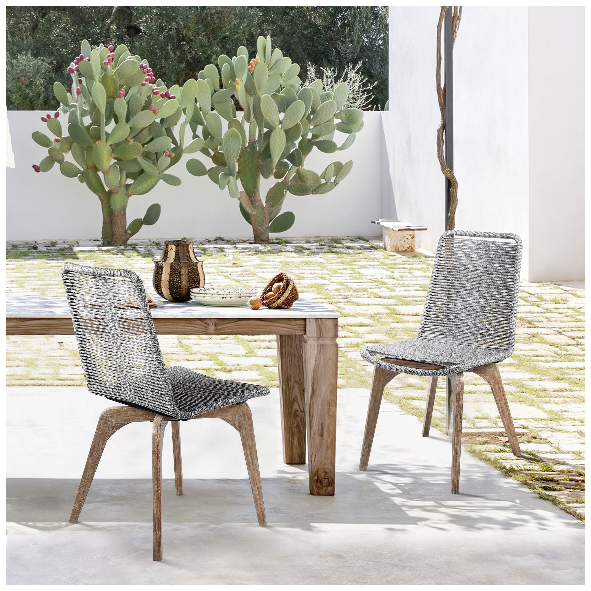 Island Set of 2 Outdoor Dining Chairs in Light Eucalyptus Wood and Rope