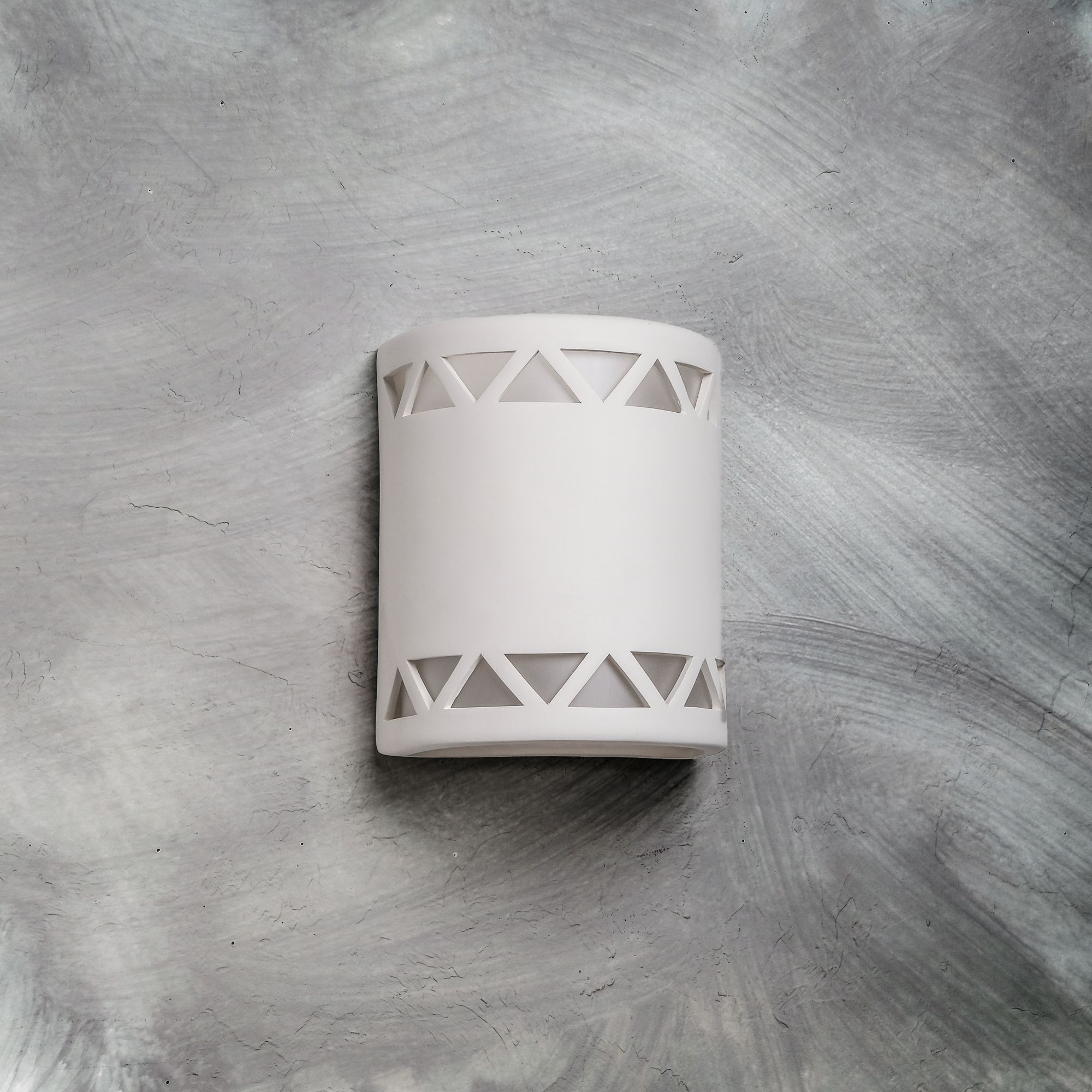 Image 2 Jaken-10-Inch-High-Row-of-Triangles-Ceramic-Paintable-White-Up/Down-LED more views