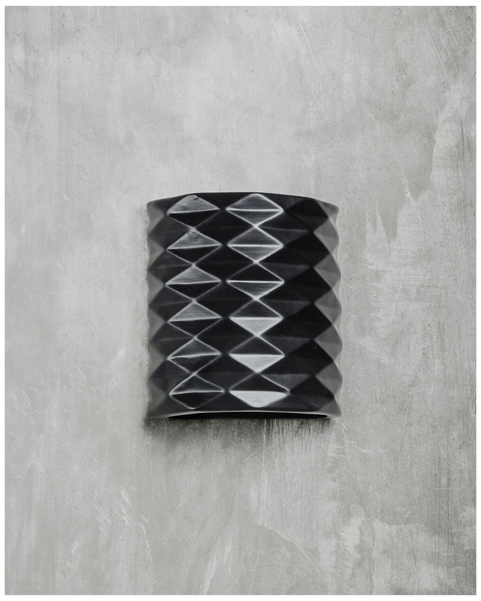 Image 3 Jaken-9.75-inch-high-ceramic-black-up/down-LED-outdoor-wall-light more views