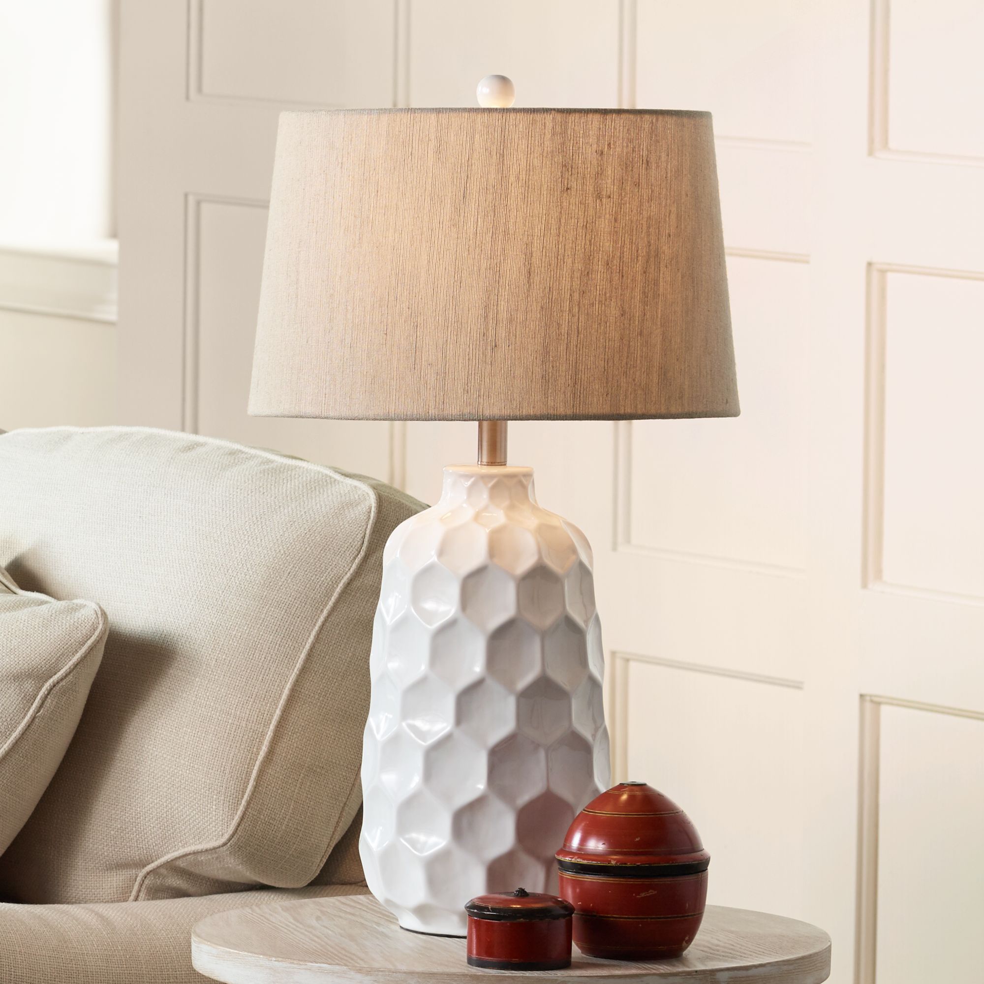 white honeycomb table lamp