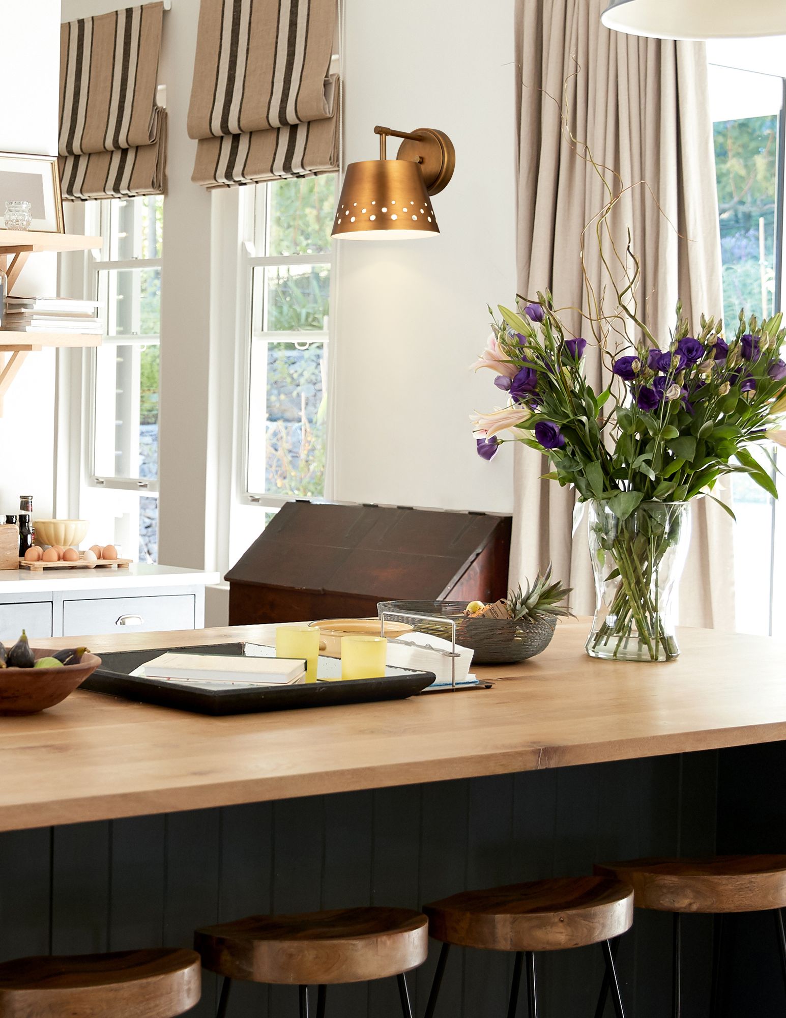 Image 3 Katie by Z-Lite Rubbed Brass 8 inch 1 Light Wall Sconce more views