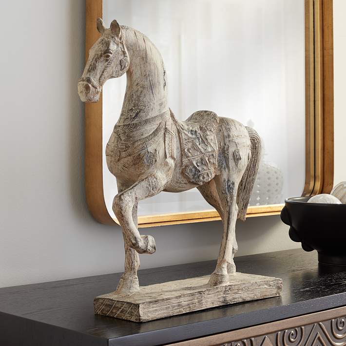 Horse Country Chic: Repurposing Vintage Horse Medallions