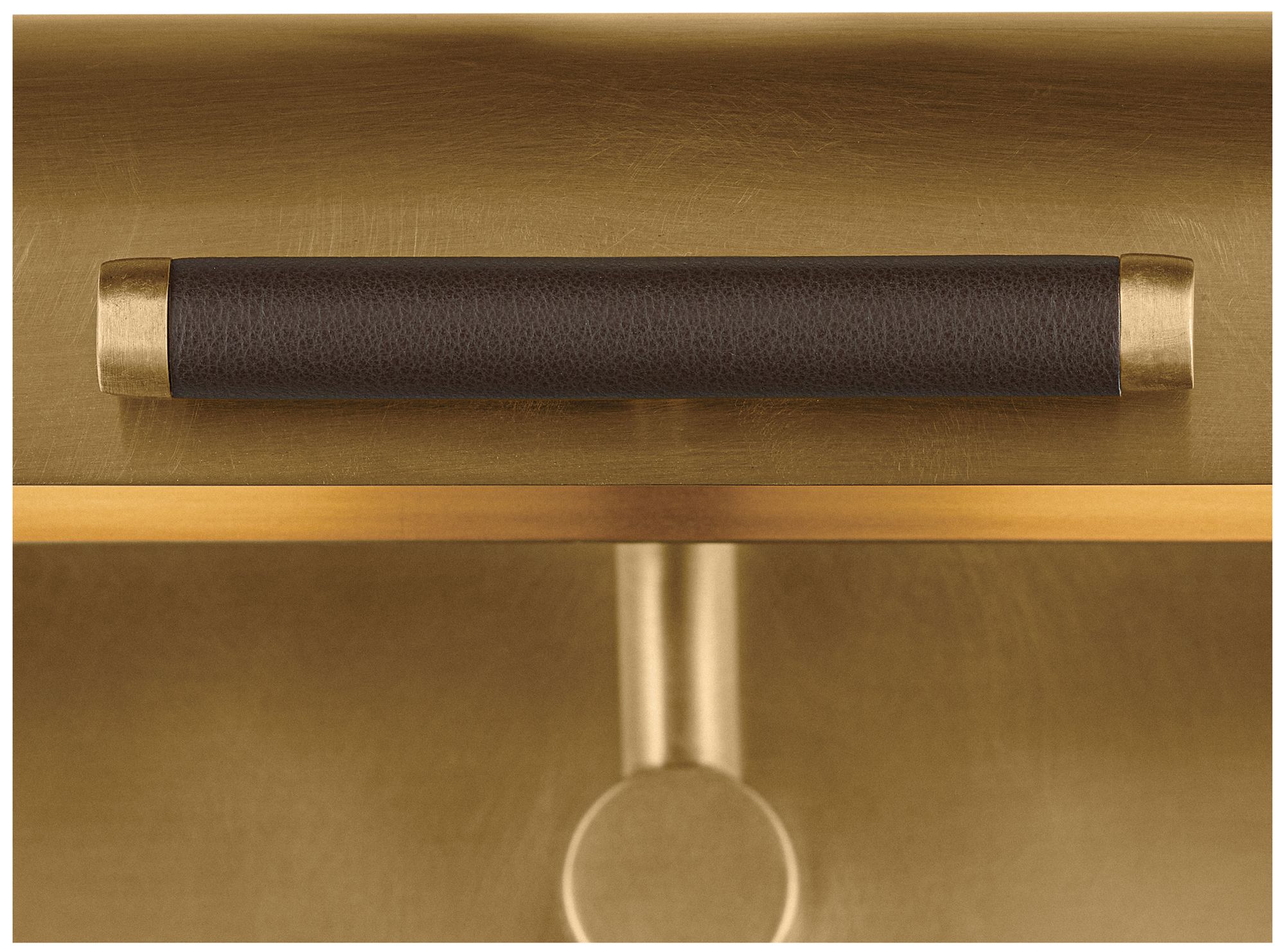 Kichler Caillier 23.25" 2-Light Picture Light in Lacquered Brass