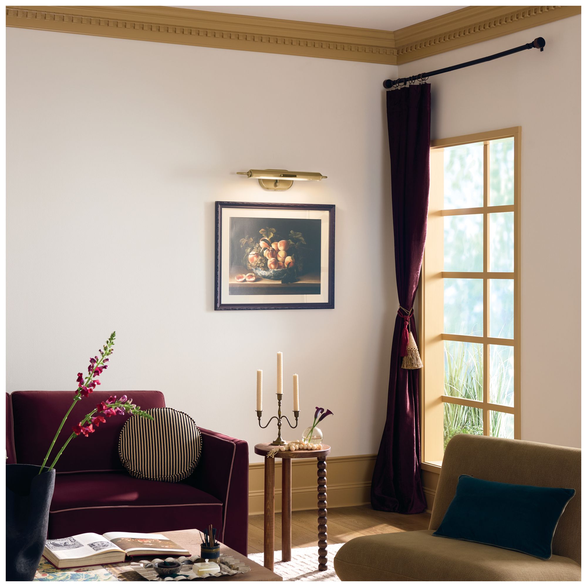Kichler Caillier 23.25" 2-Light Picture Light in Lacquered Brass