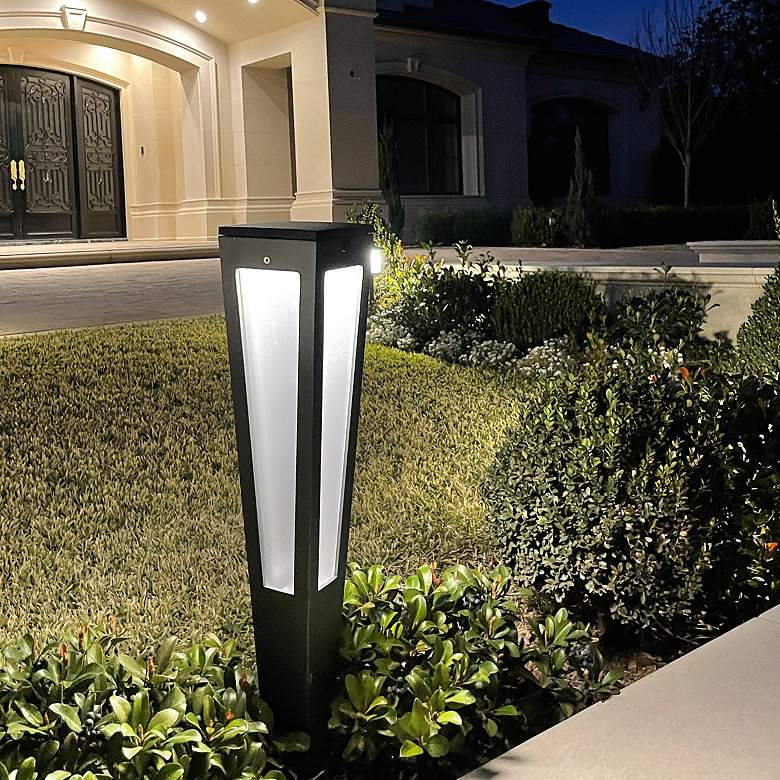 Image 4 Lanai 20 inch High Space Gray Aluminum LED Solar Torch Light more views