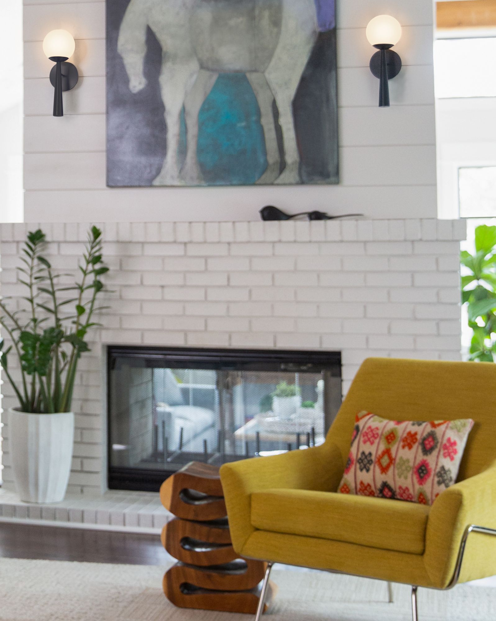 Lark Izzy Interior Medium Single Light Sconce 16" Black