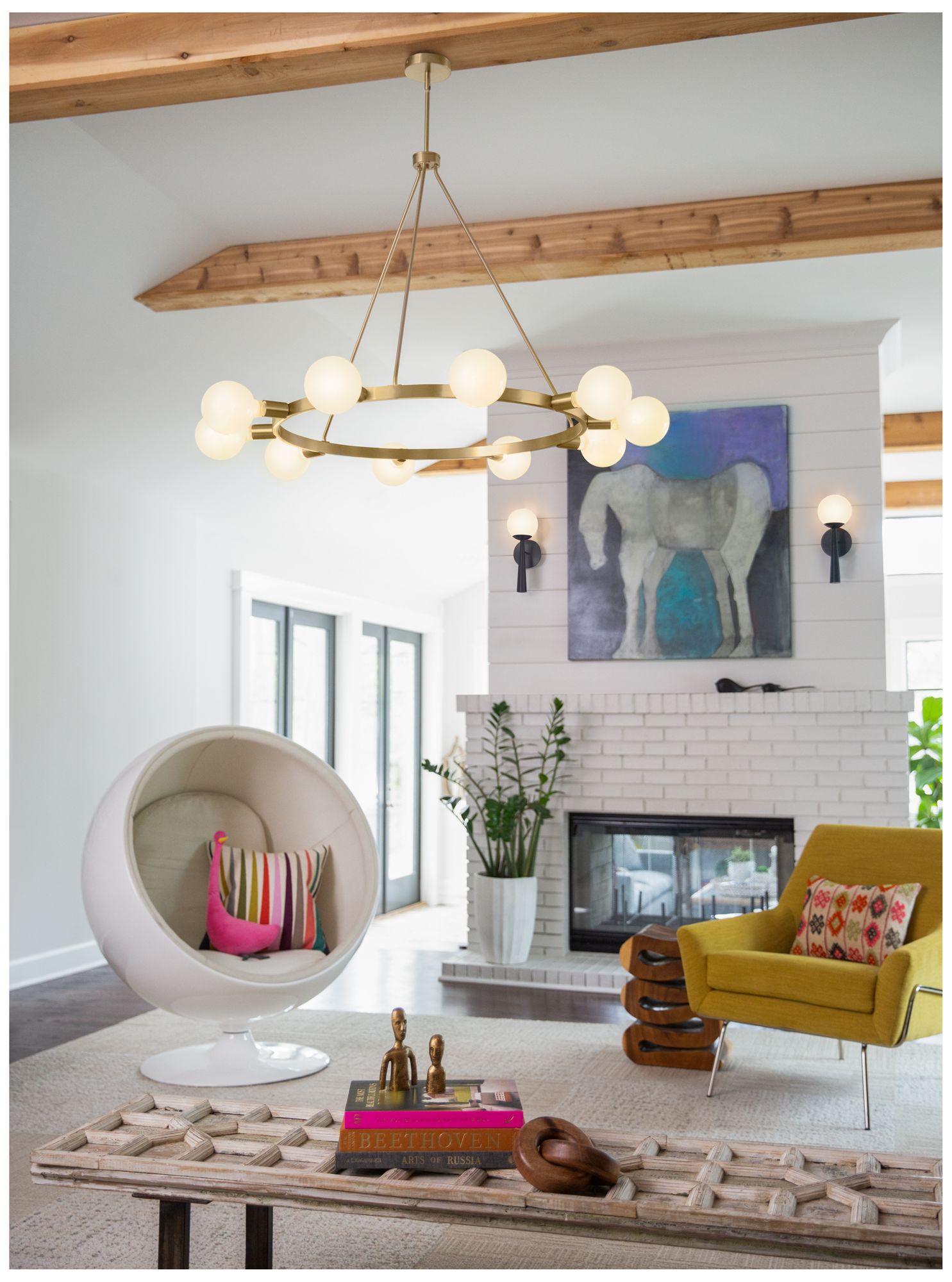 LARK IZZY Medium Single Light Sconce Black