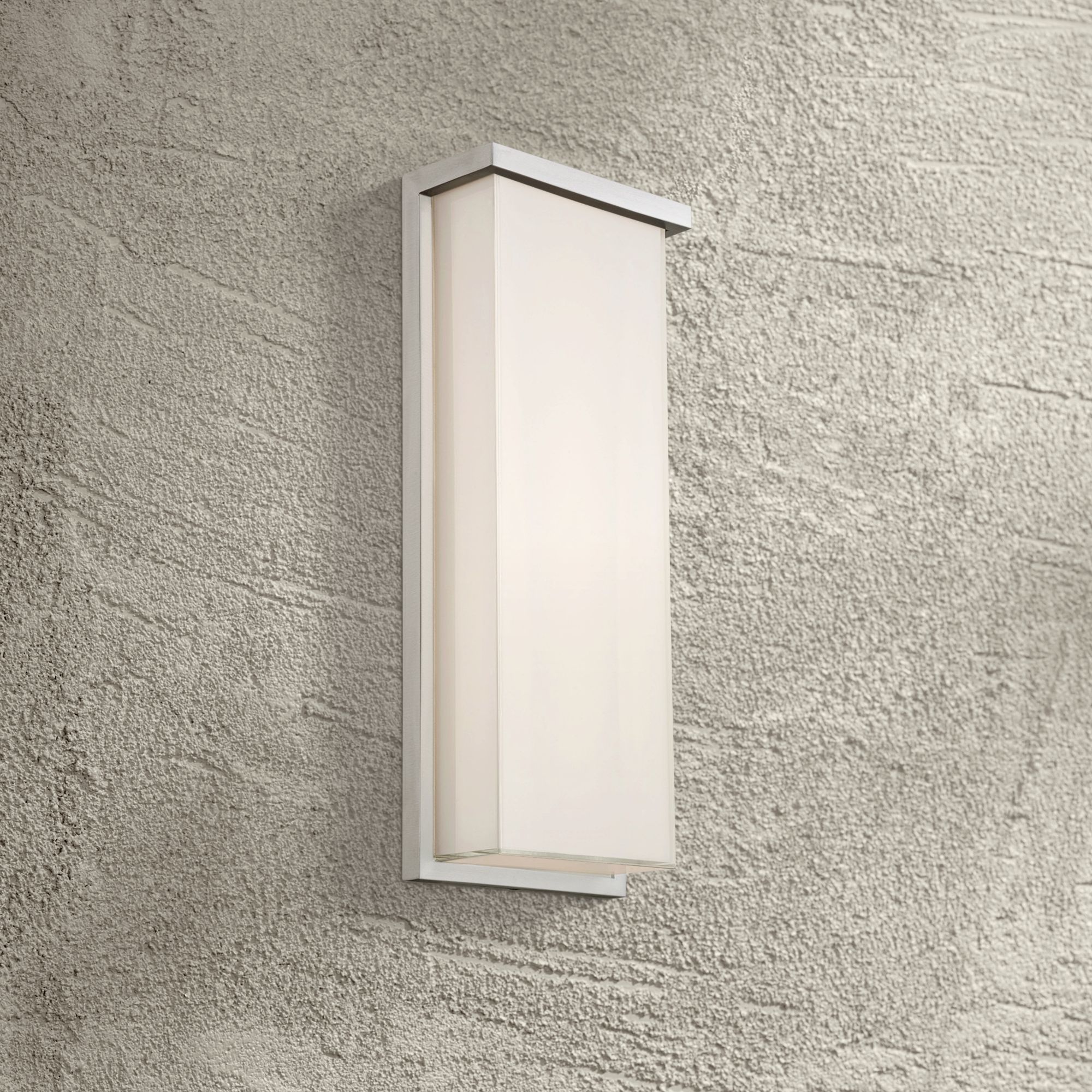 Ledge outdoor store wall light