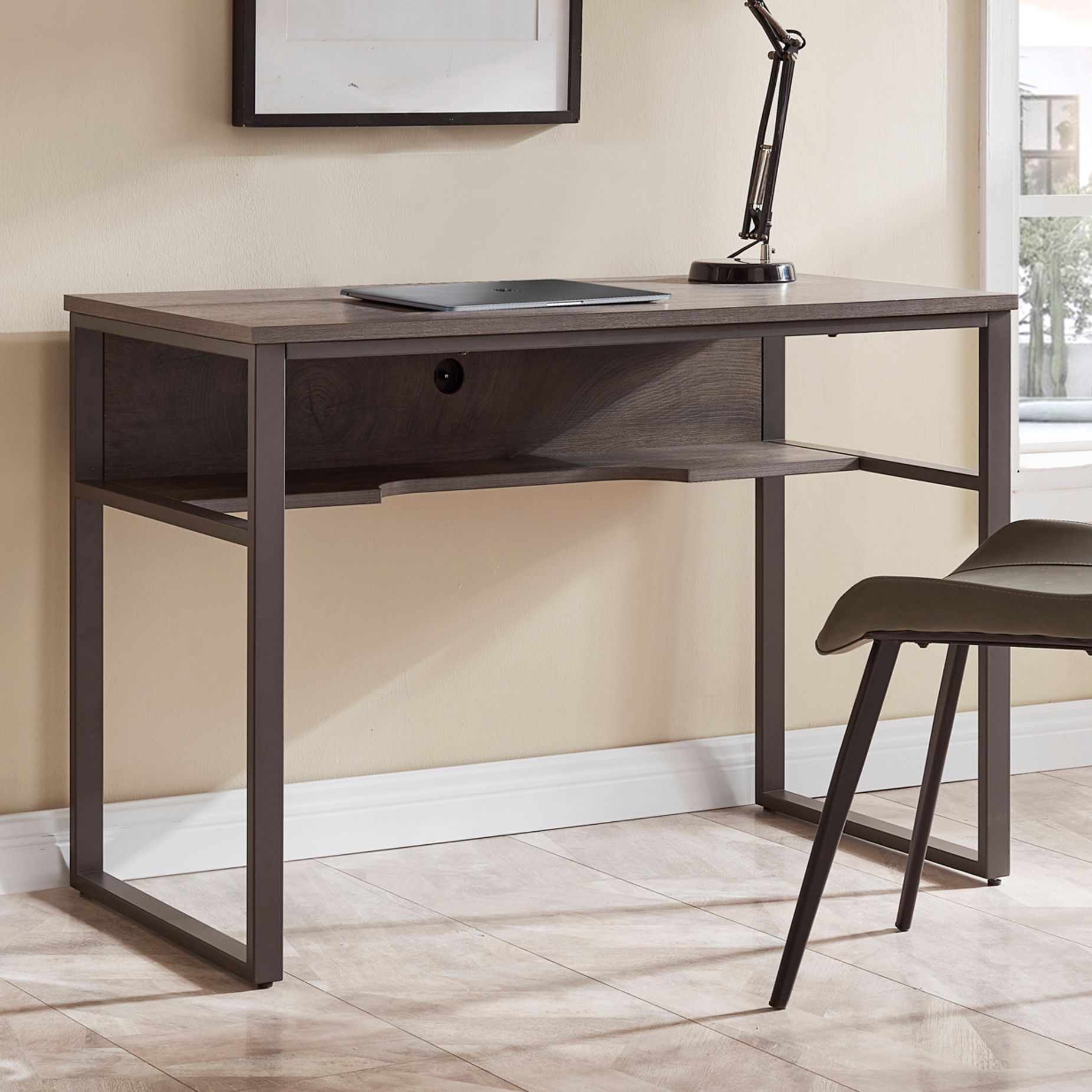 Leick deals computer desk