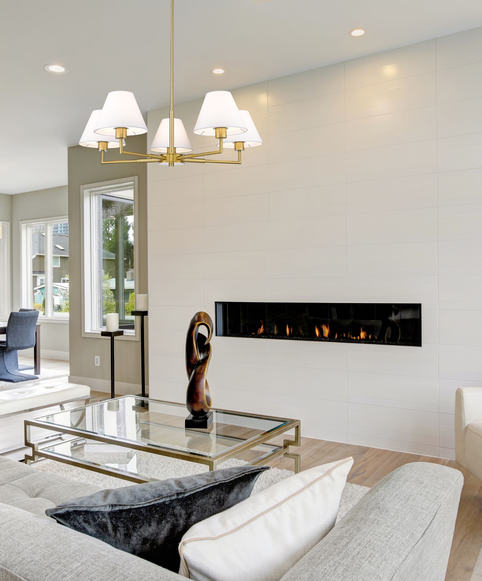 Image 4 Leila by Z-Lite Luxe Gold 5 Light Chandelier more views