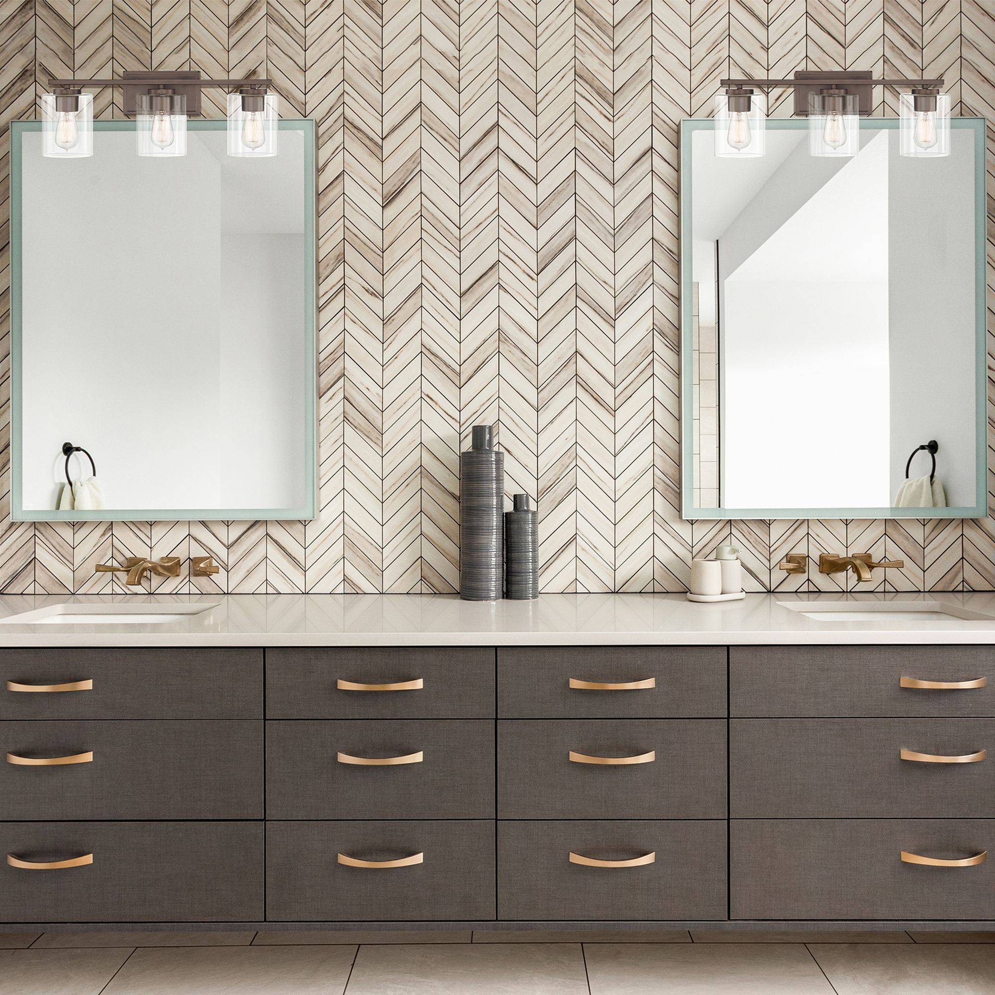 Image 5 Liam 3 Light Bath more views