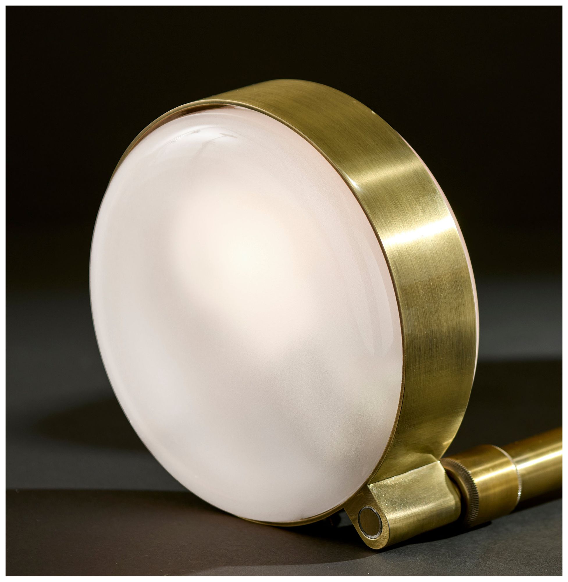 Linis Floor Lamp