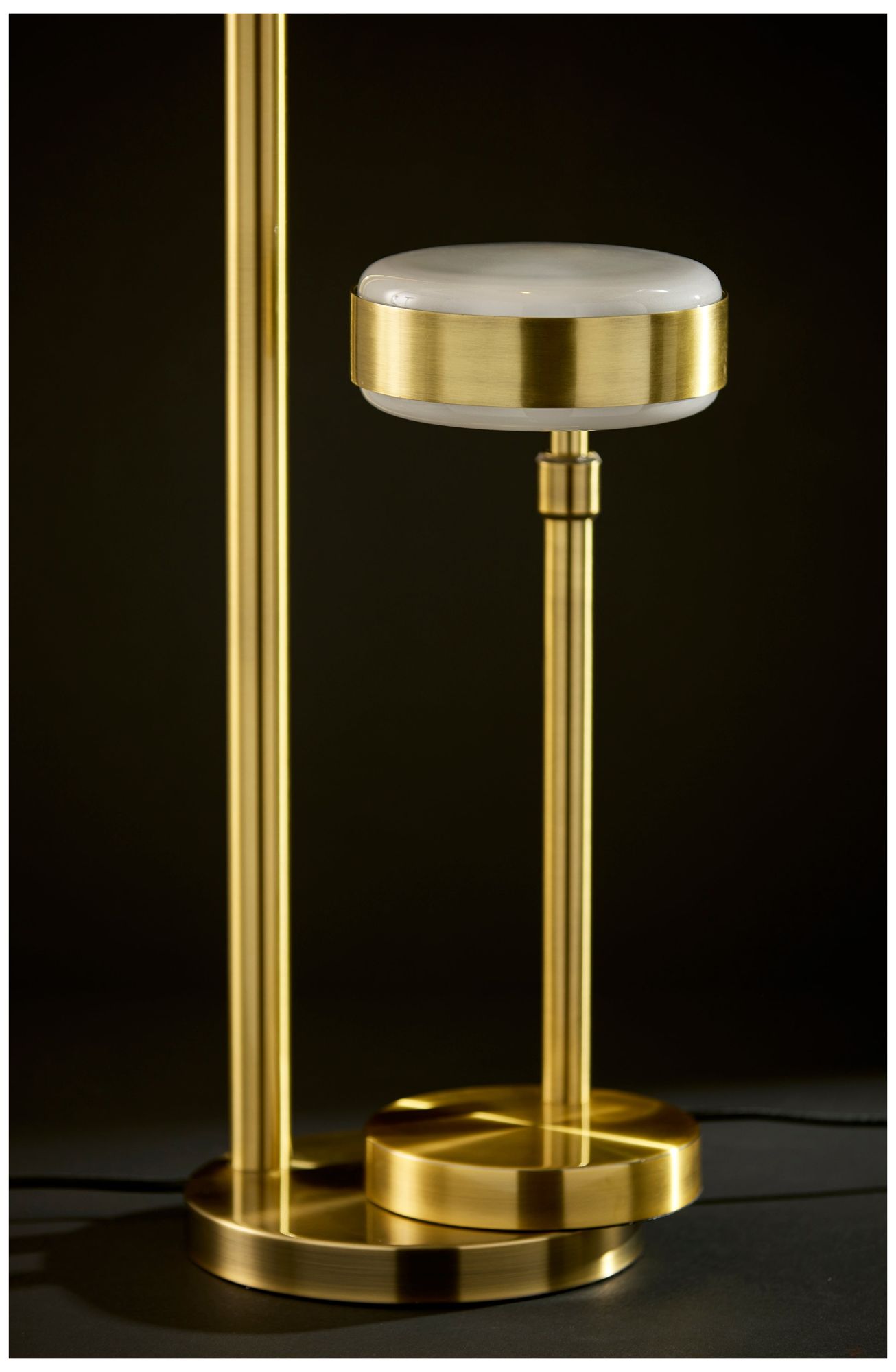Linis Floor Lamp