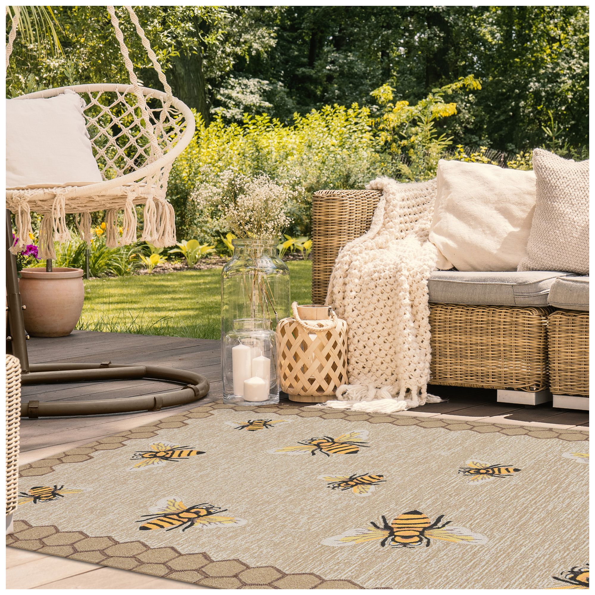 Thumbnail3 of Liora Manne Frontporch Honeycomb Bee Indoor/Outdoor Mat Natural 3'6"x5'6" more views