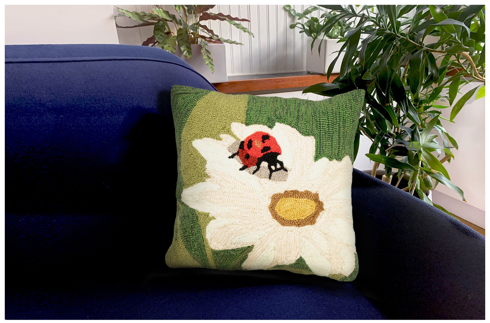 Liora Manne Frontporch Ladybug Indoor/Outdoor Pillow Green 18"x18"