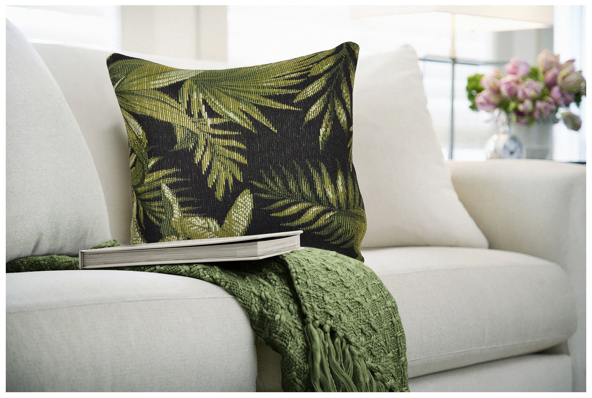 Liora Manne Marina Jungle Leaves Indoor/Outdoor Pillow Black 18"x18"