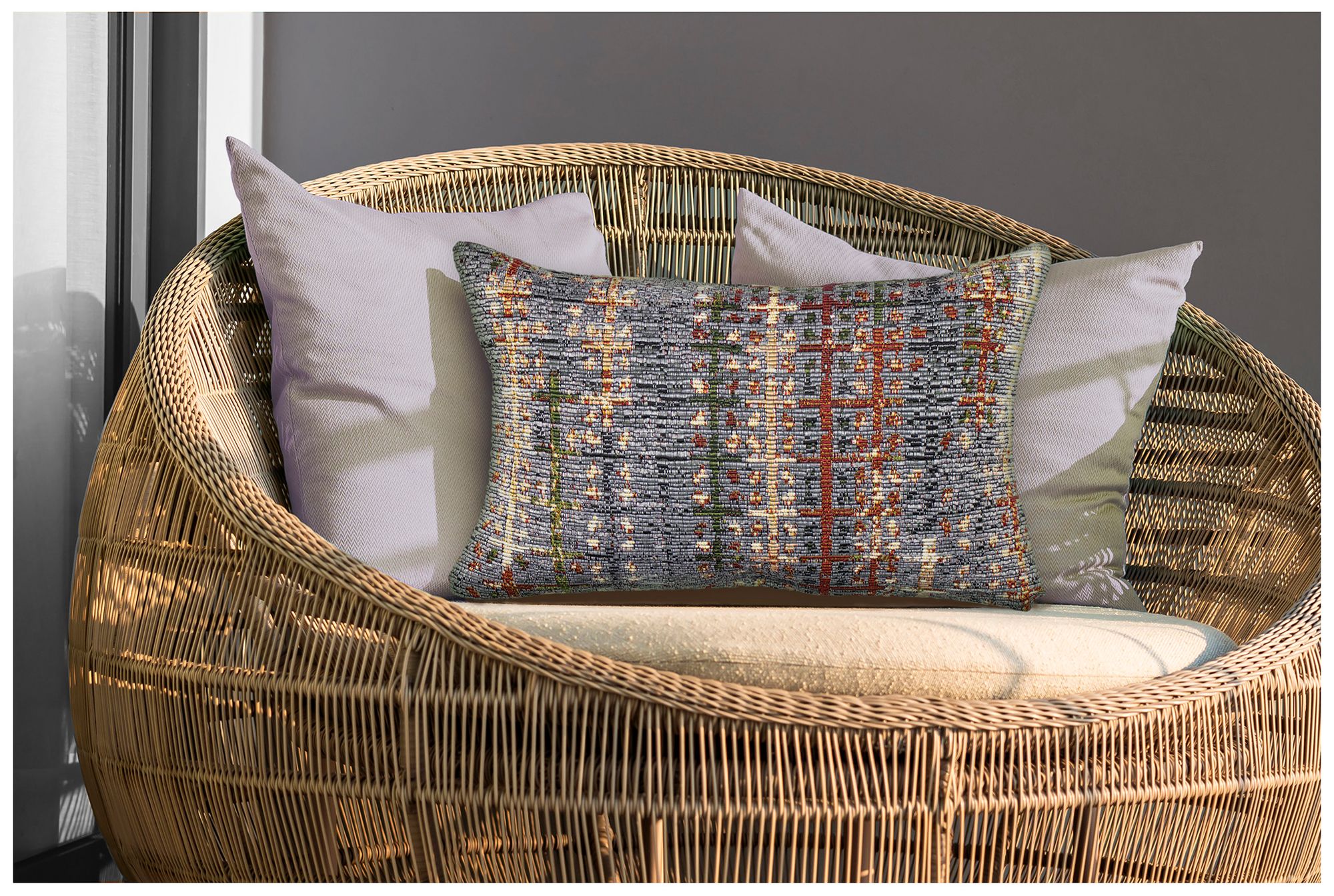 Liora Manne Marina Sienna Indoor/Outdoor Pillow Black 12"x18"