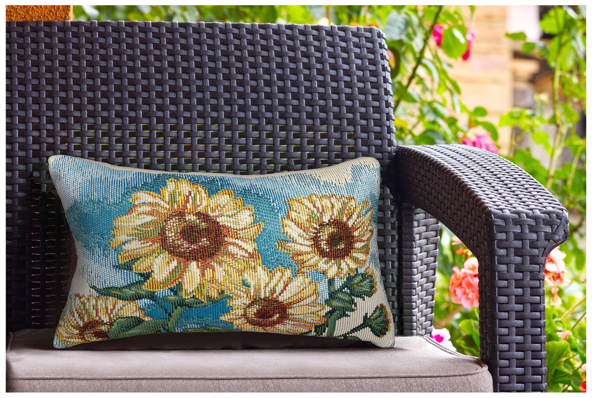 Image 3 Liora Manne Marina Sunny Day Indoor/Outdoor Pillow Blue 12"x18" more views