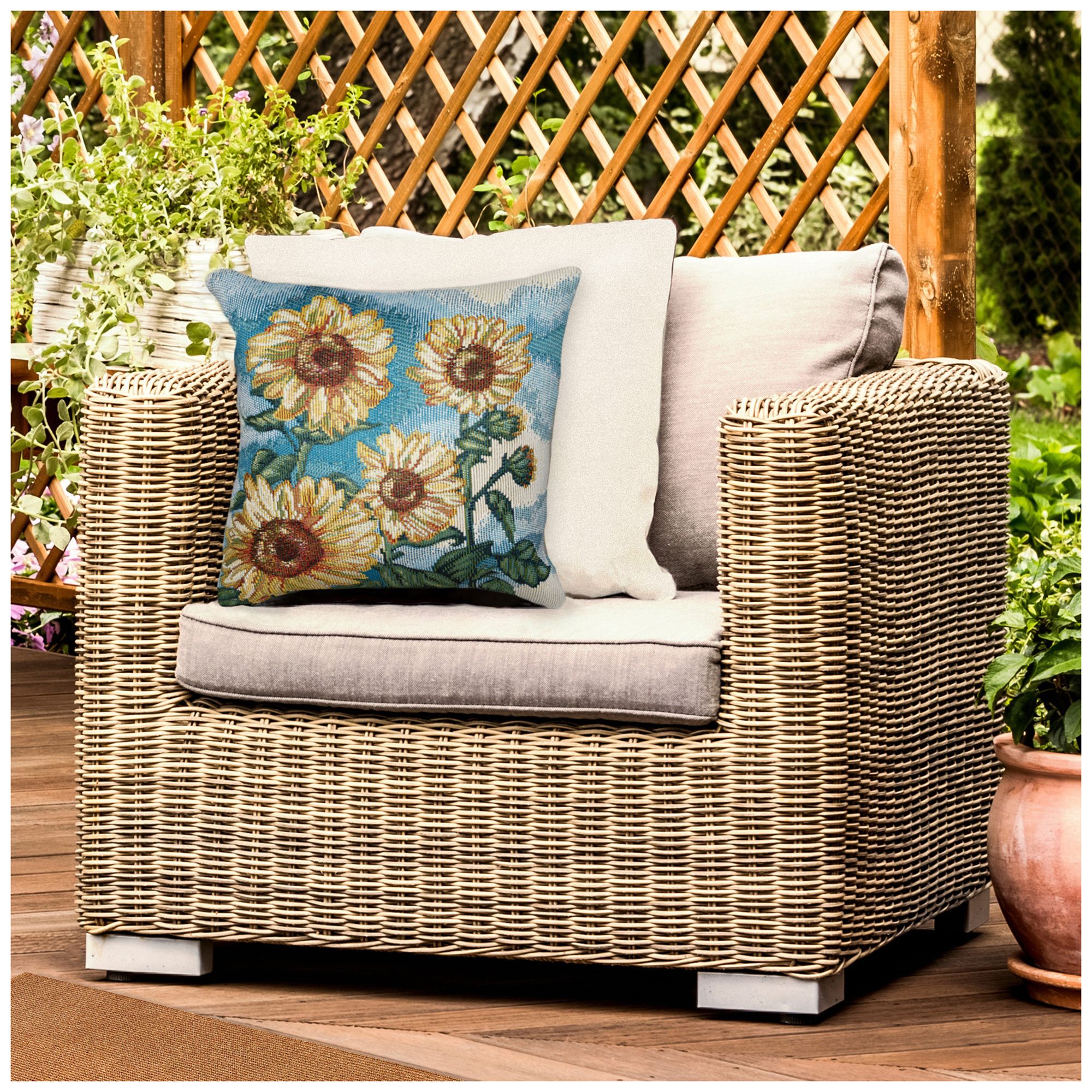 Image 3 Liora Manne Marina Sunny Day Indoor/Outdoor Pillow Blue 18"x18" more views