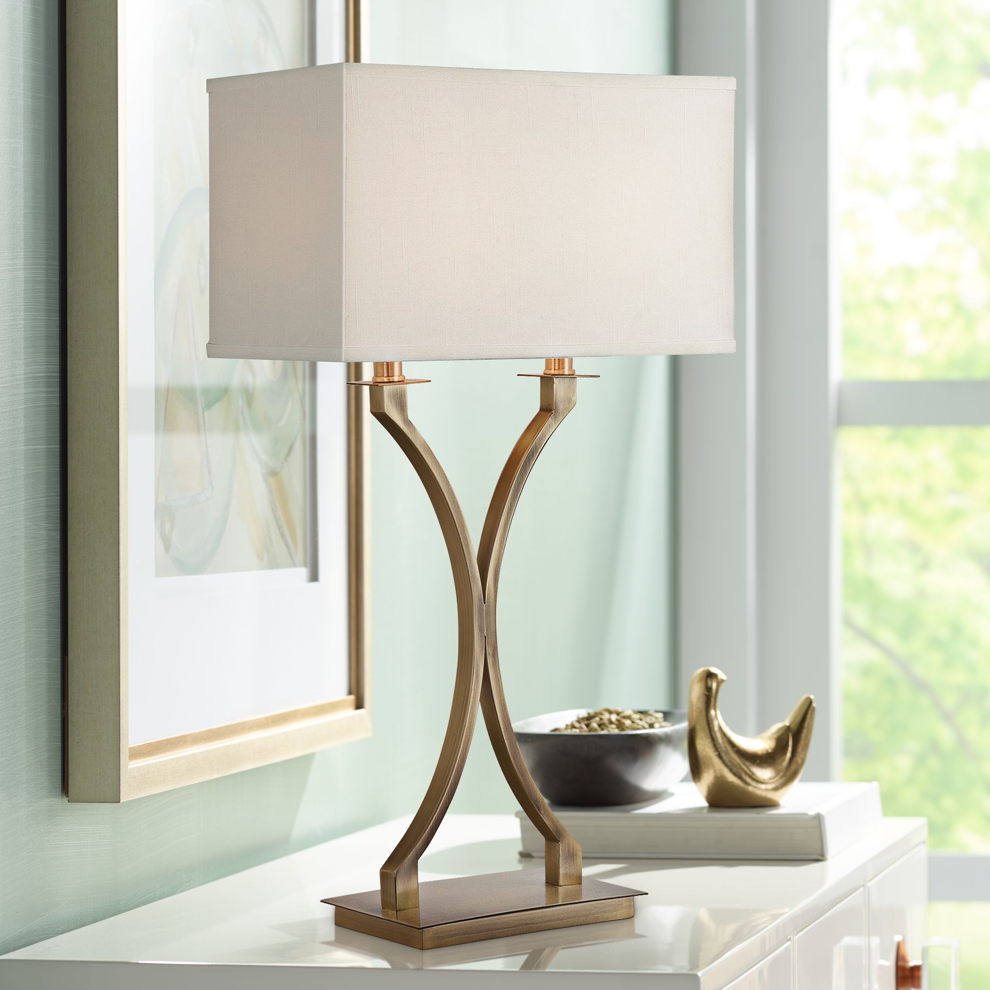 Brass modern table store lamp