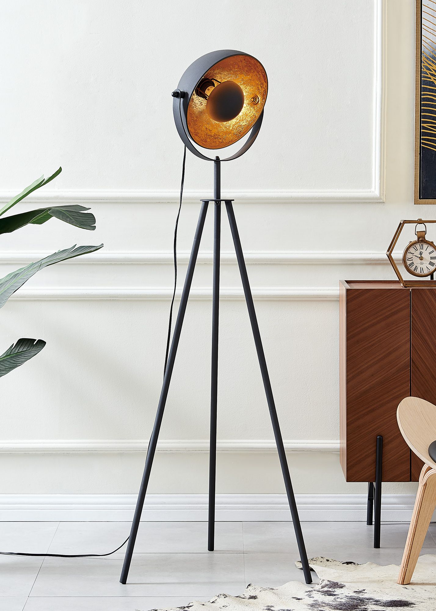 Searchlight tripod 2024 floor lamp