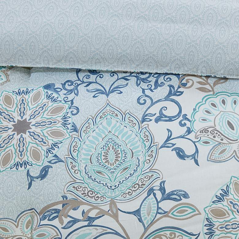 Image 3 Loleta Blue White 8-Piece Queen Comforter Bed Set more views