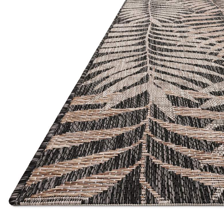Loloi Isle IE-08 5&#39;3 inchx7&#39;7 inch Natural and Black Area Rug more views