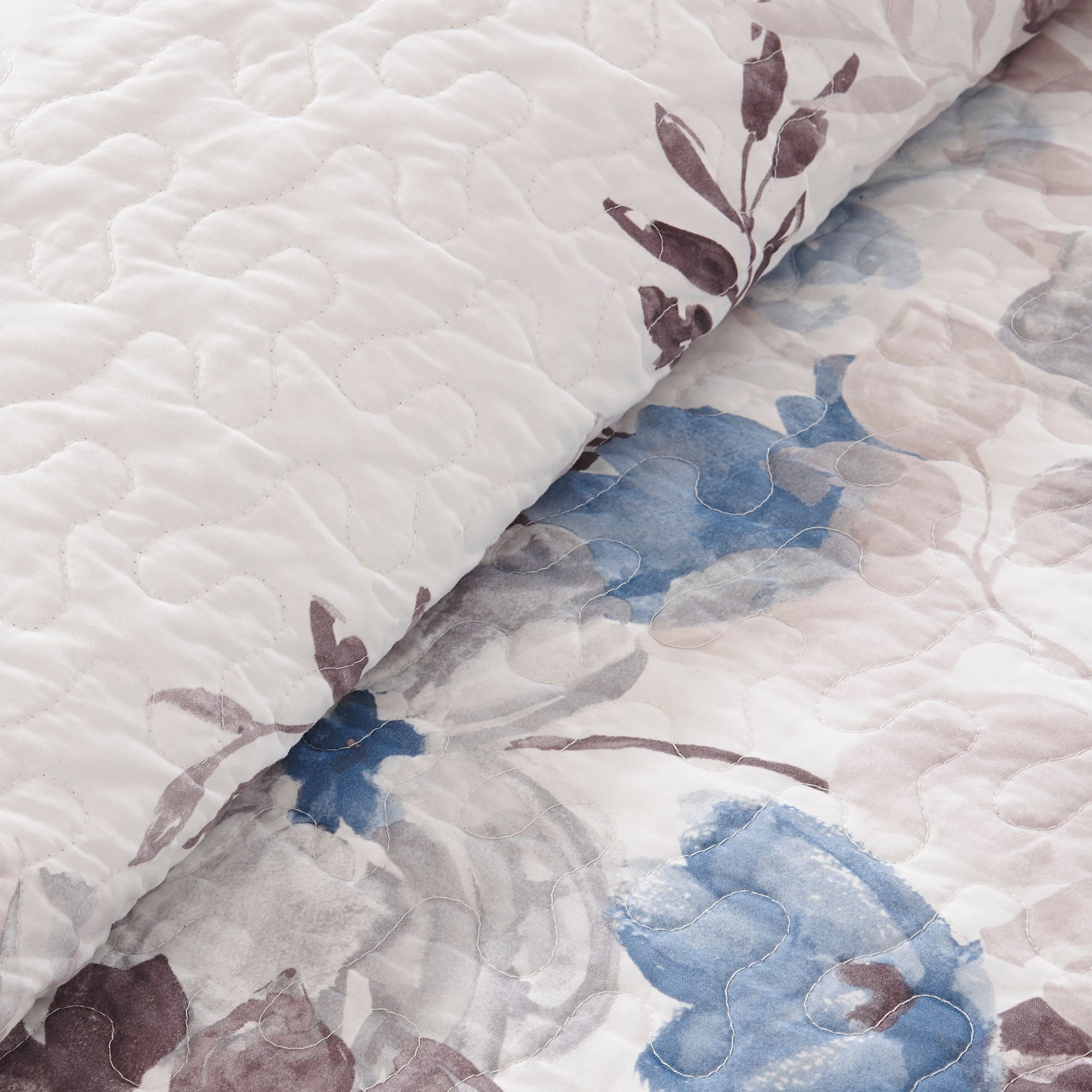 Luna Blue Floral King/Cal King 6-Piece Coverlet Set