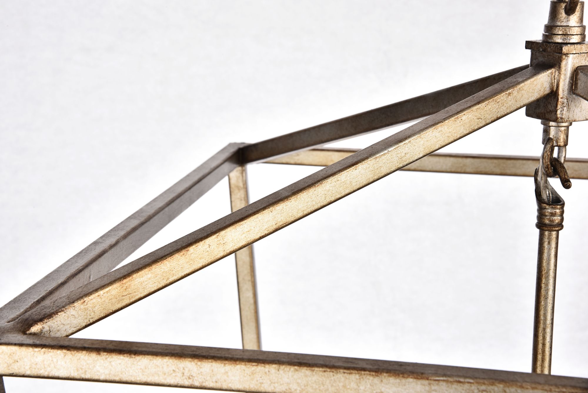 Maddox Collection Pendant D17 H24.25 Lt:4 Vintage Silver Finish