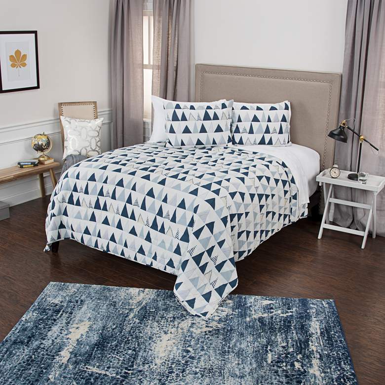 Image 1 Maddux Place Indigo and Ivory 3-Piece Queen Quilt Set