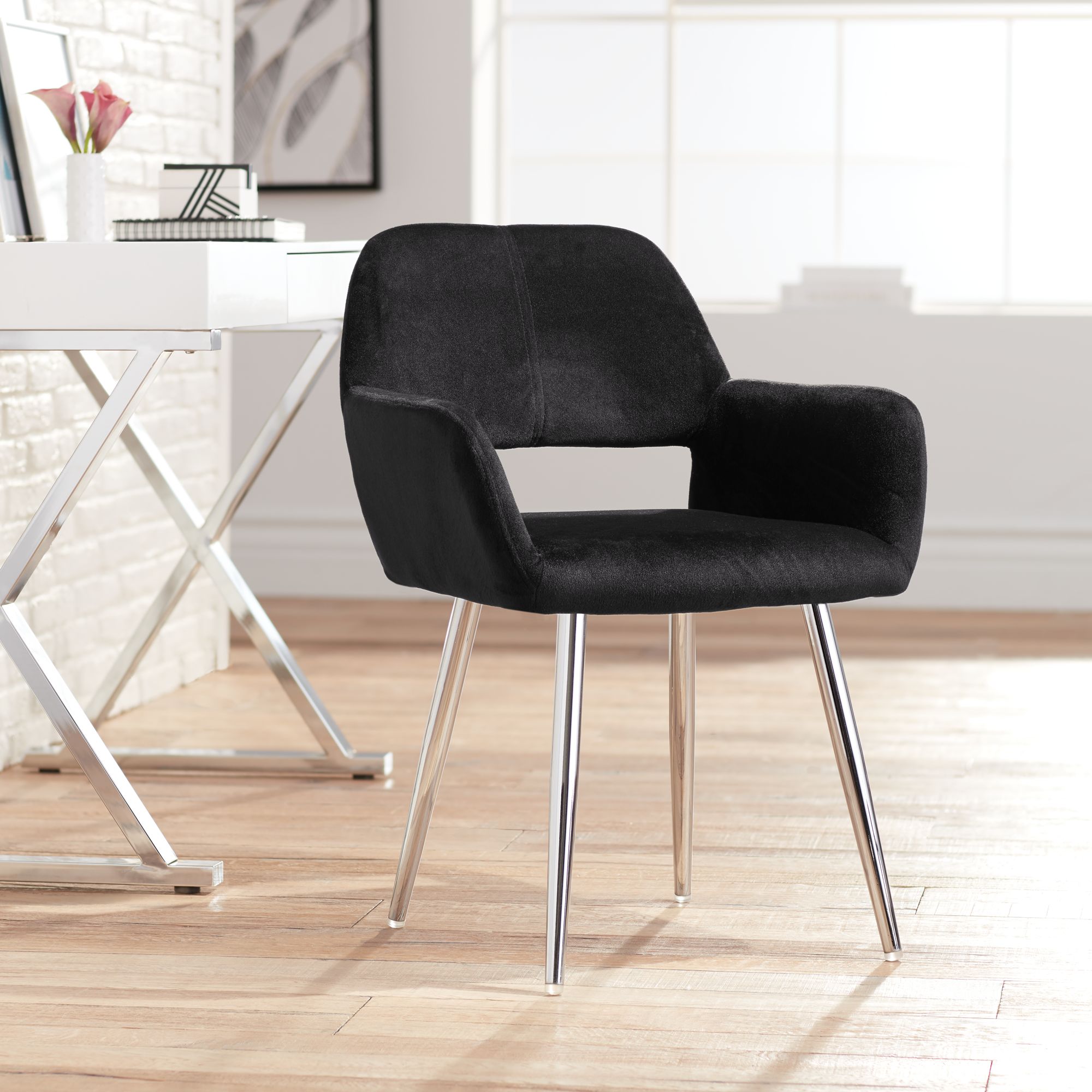 Modern dining chairs with black online legs