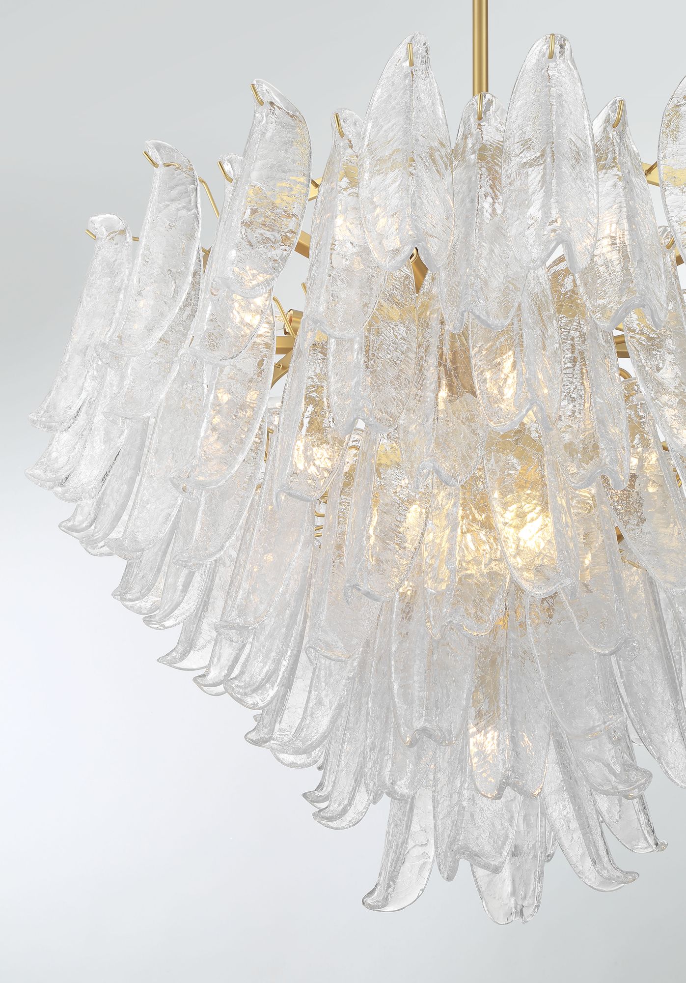 Image 4 Metropolitan Regent 17-Lt 36.75in Brass Chandelier with Clear Crackle Glass more views
