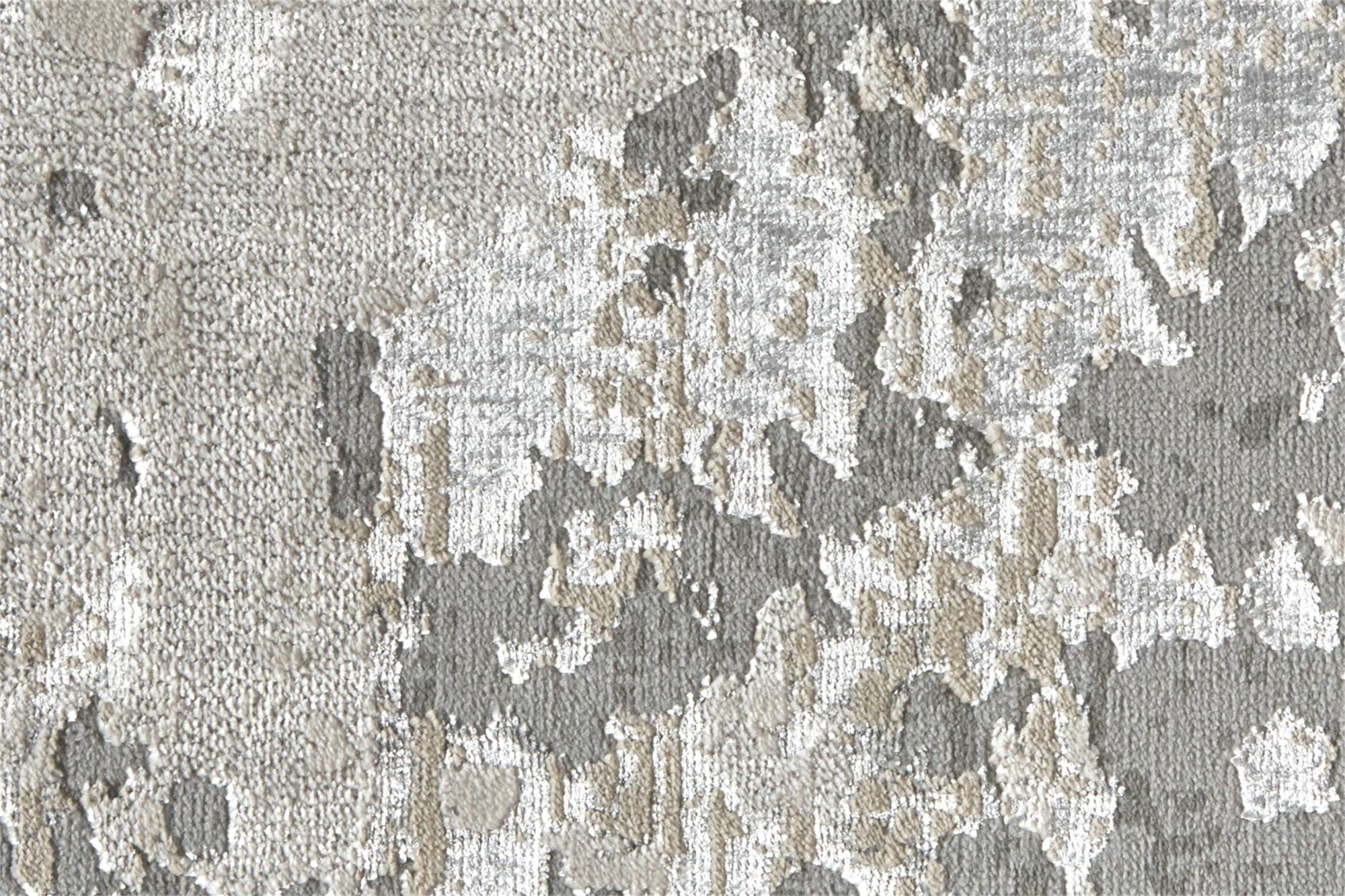 Micah 6943336 1'8"x2'10" Silver and Ivory Metallic Fluid