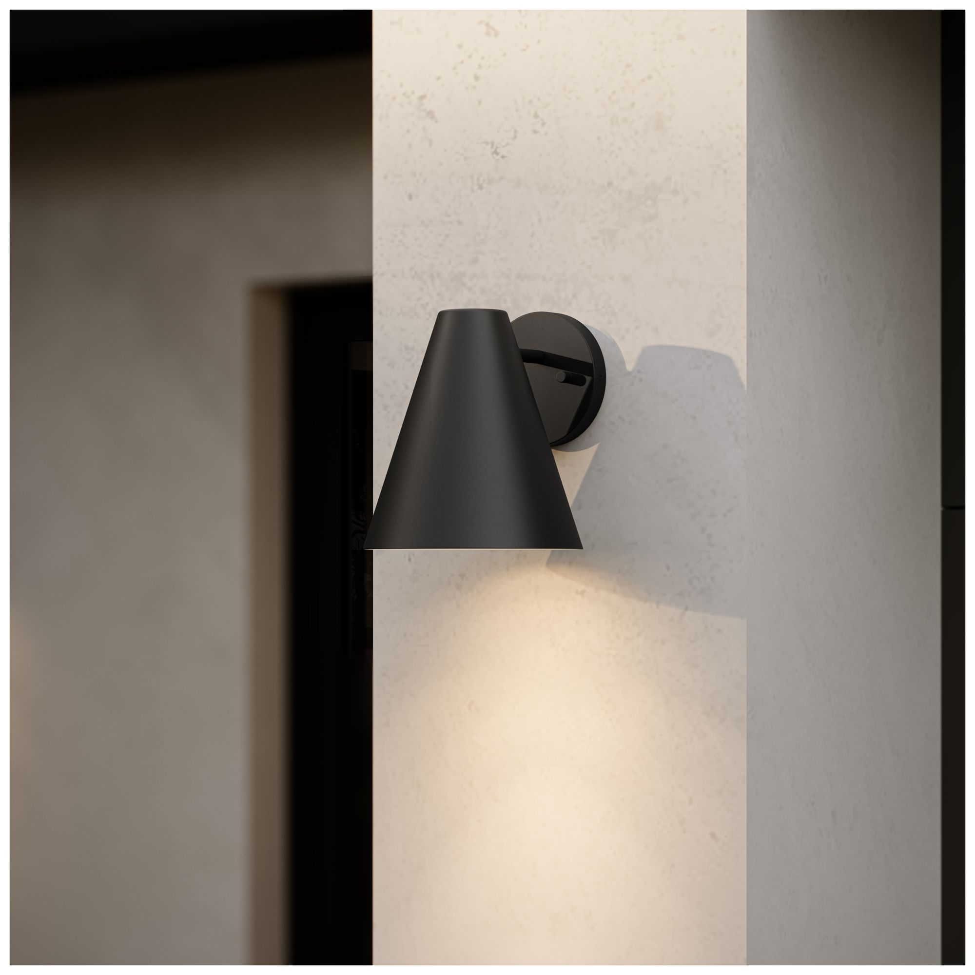 Mik Medium Outdoor Wall Light