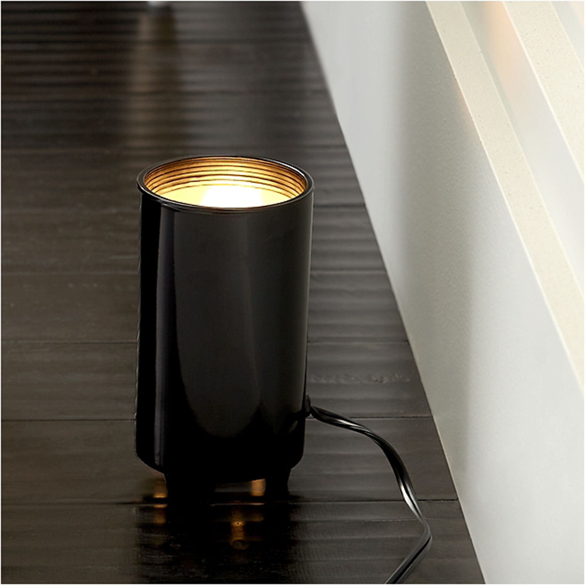 Mini Accent 6 1/2" High Can Spot Light in Black in scene