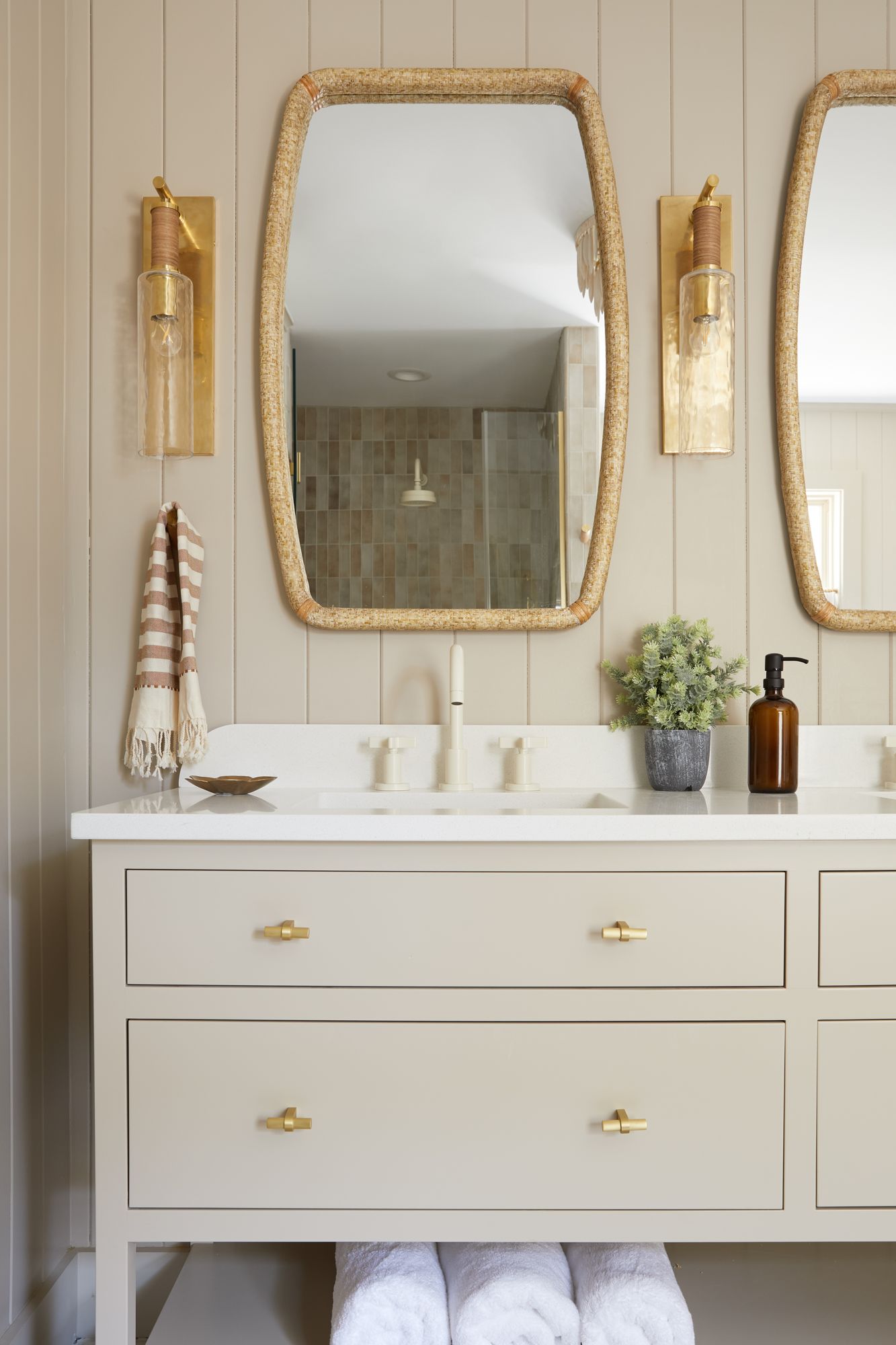 Image 5 Mitzi Eastchester 17 1/2" High Aged Brass Wall Sconce more views