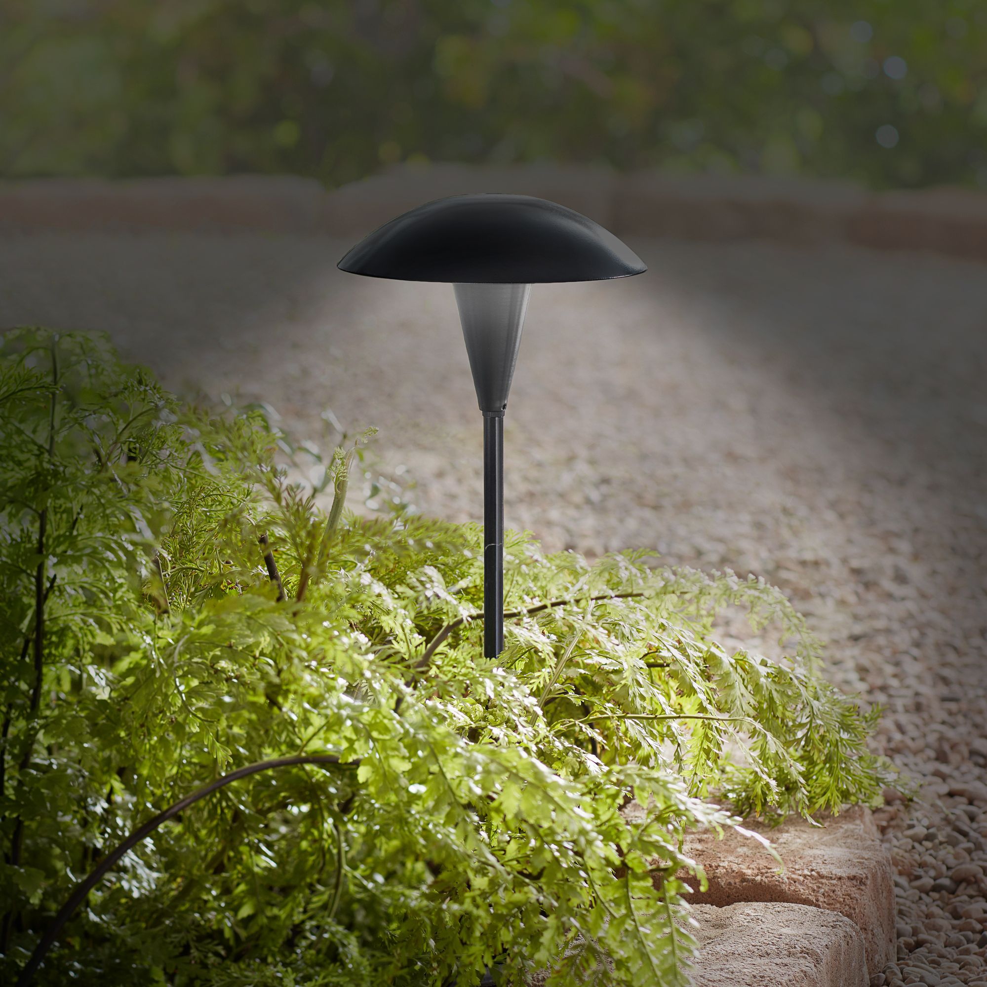 Image 4 Mushroom Black 8-Piece Outdoor LED Landscape Lighting Set more views