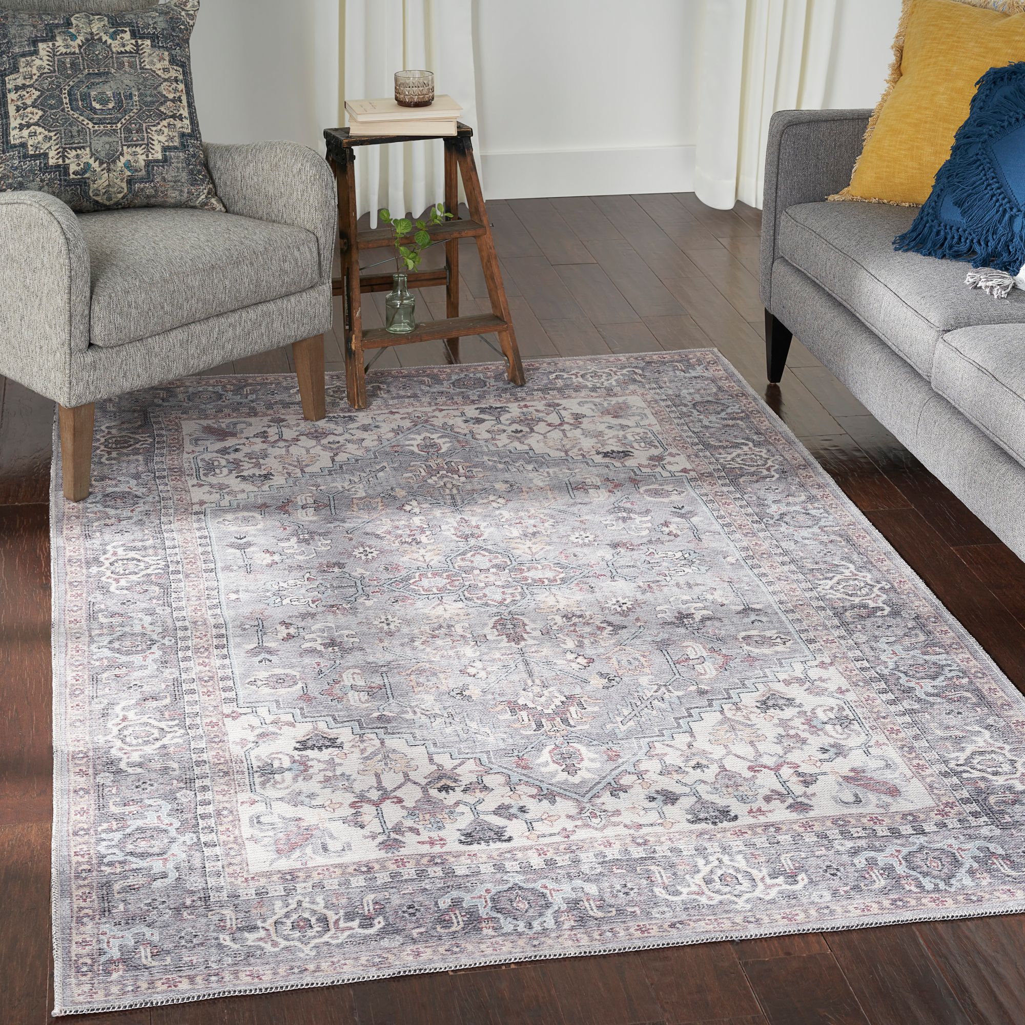 Nicole Curtis Series 1 SR104 4'x6' Soft Gray Area Rug