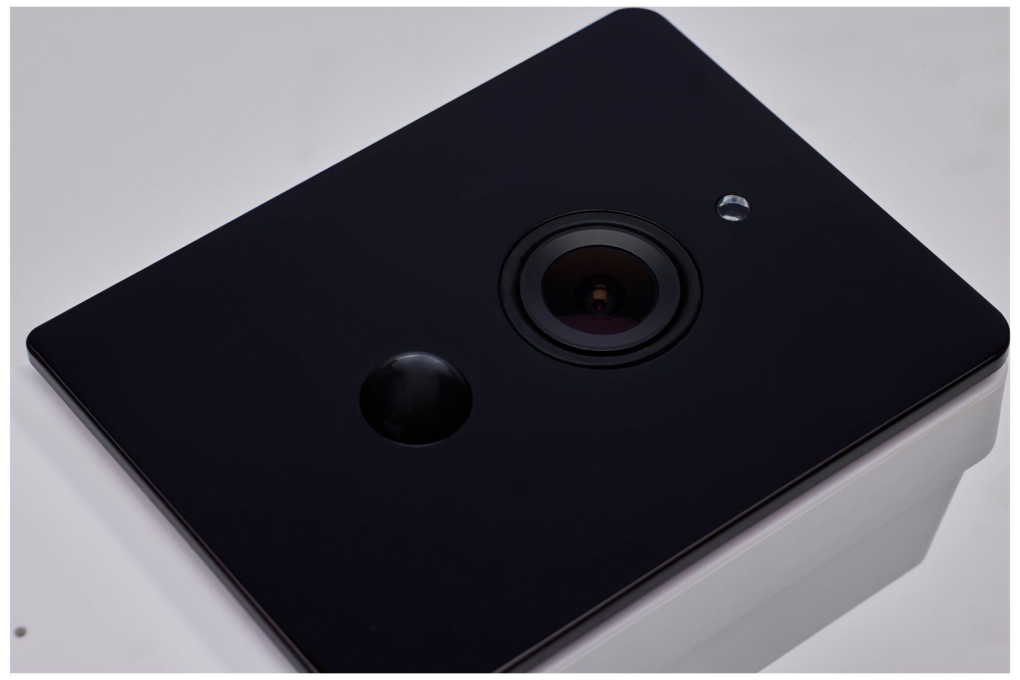 Nuvo Starfish 5 1/2" High White SMART Doorbell Security Camera