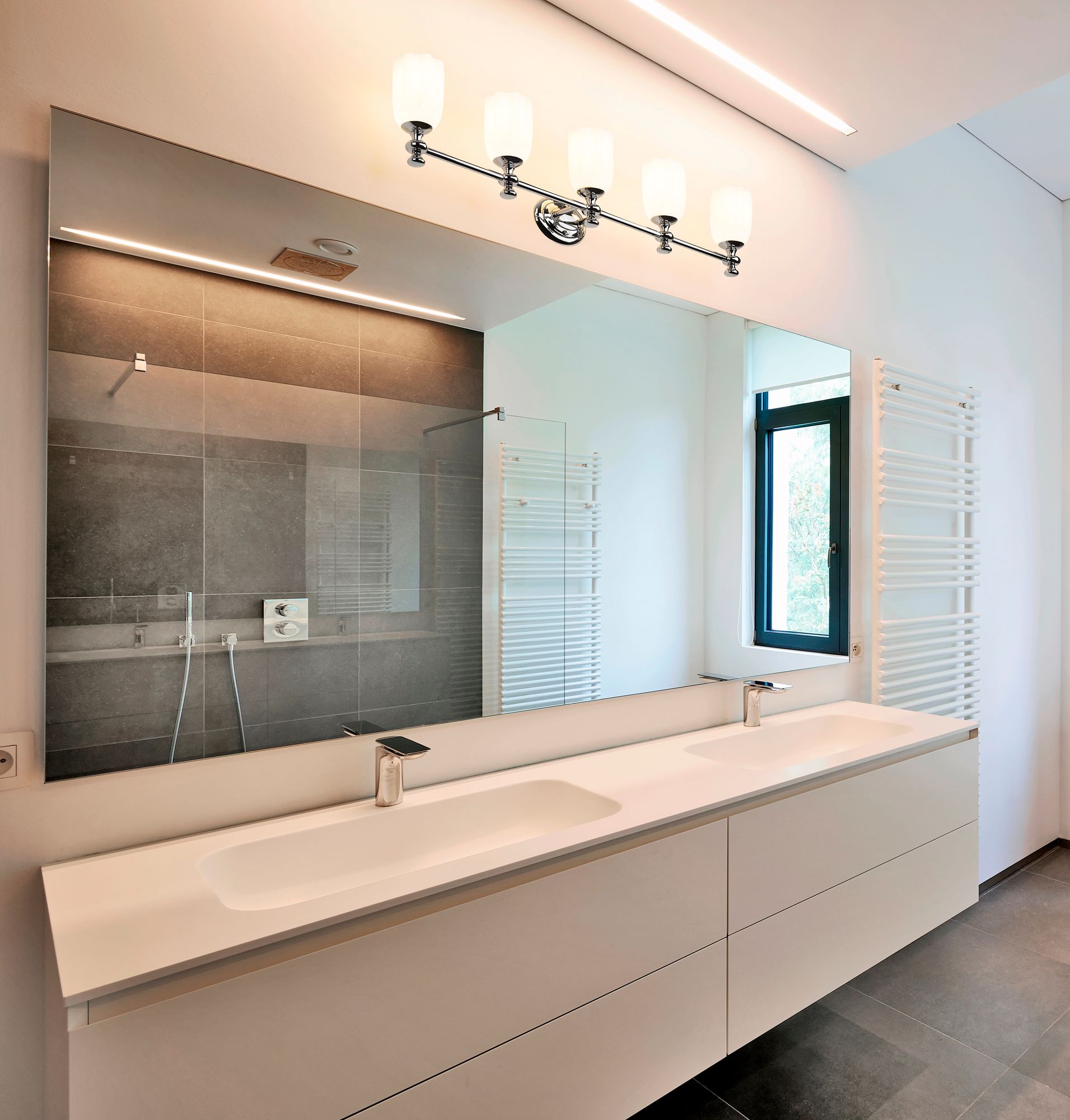 Image 3 Orion by Z-Lite Chrome 40.25 inch 5 Light Vanity more views