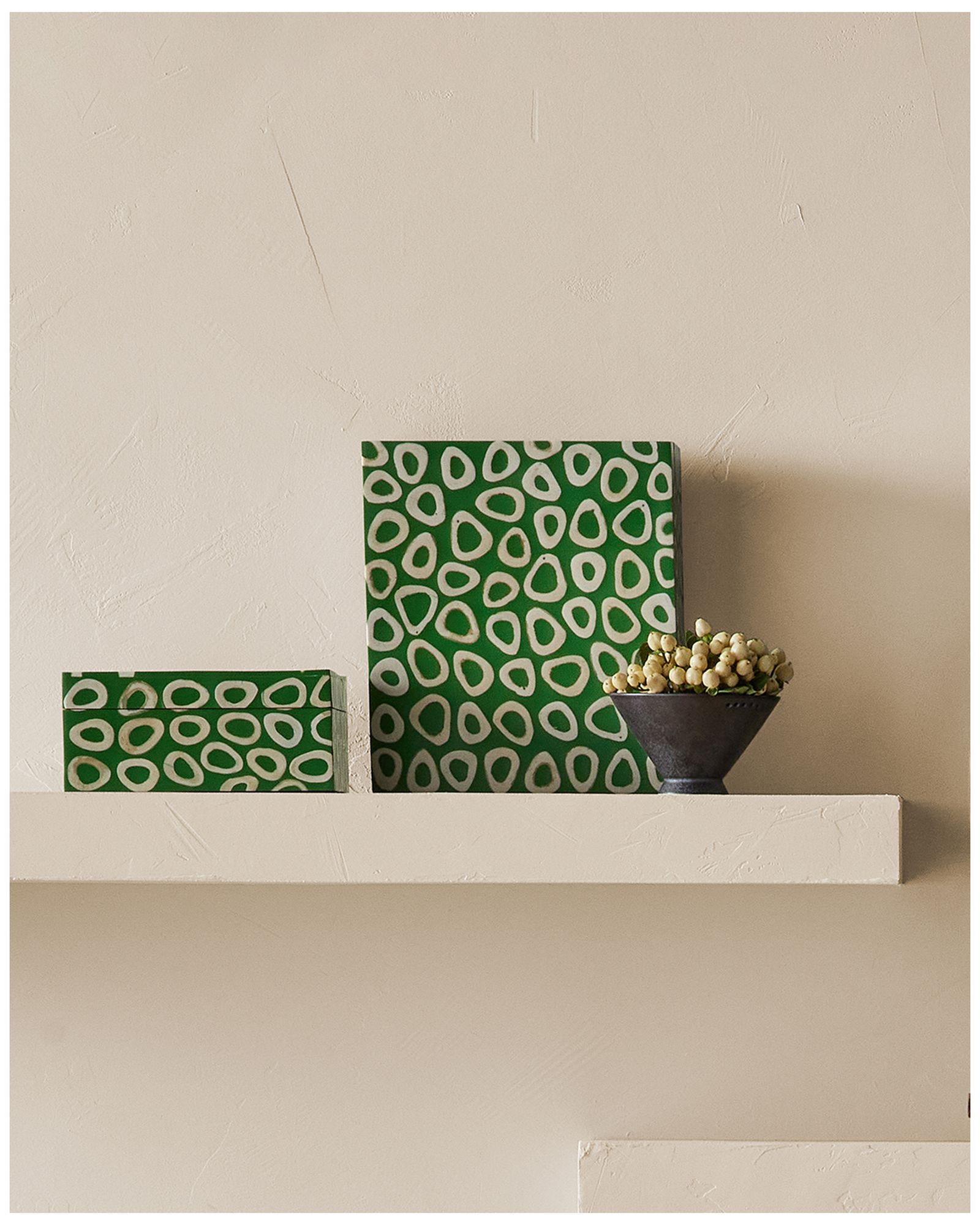 Ovoid Green, White Rectangular Box - Set of 2