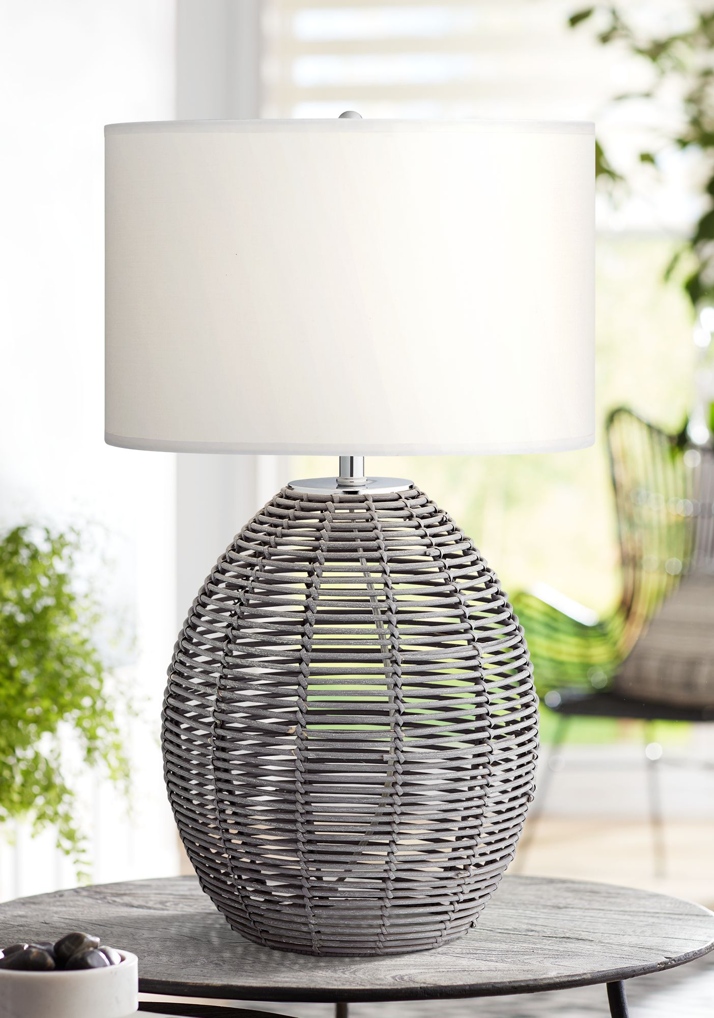 Wicker basket 2024 table lamp