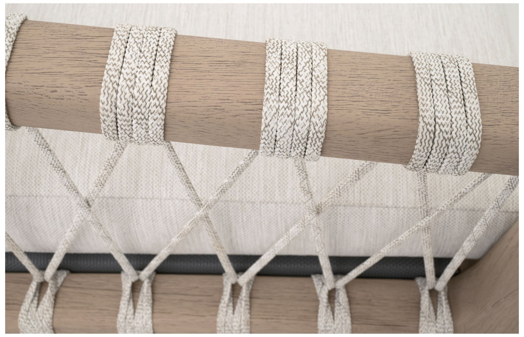 Pacific Outdoor Counter Stool, White Speckle Flat Rope