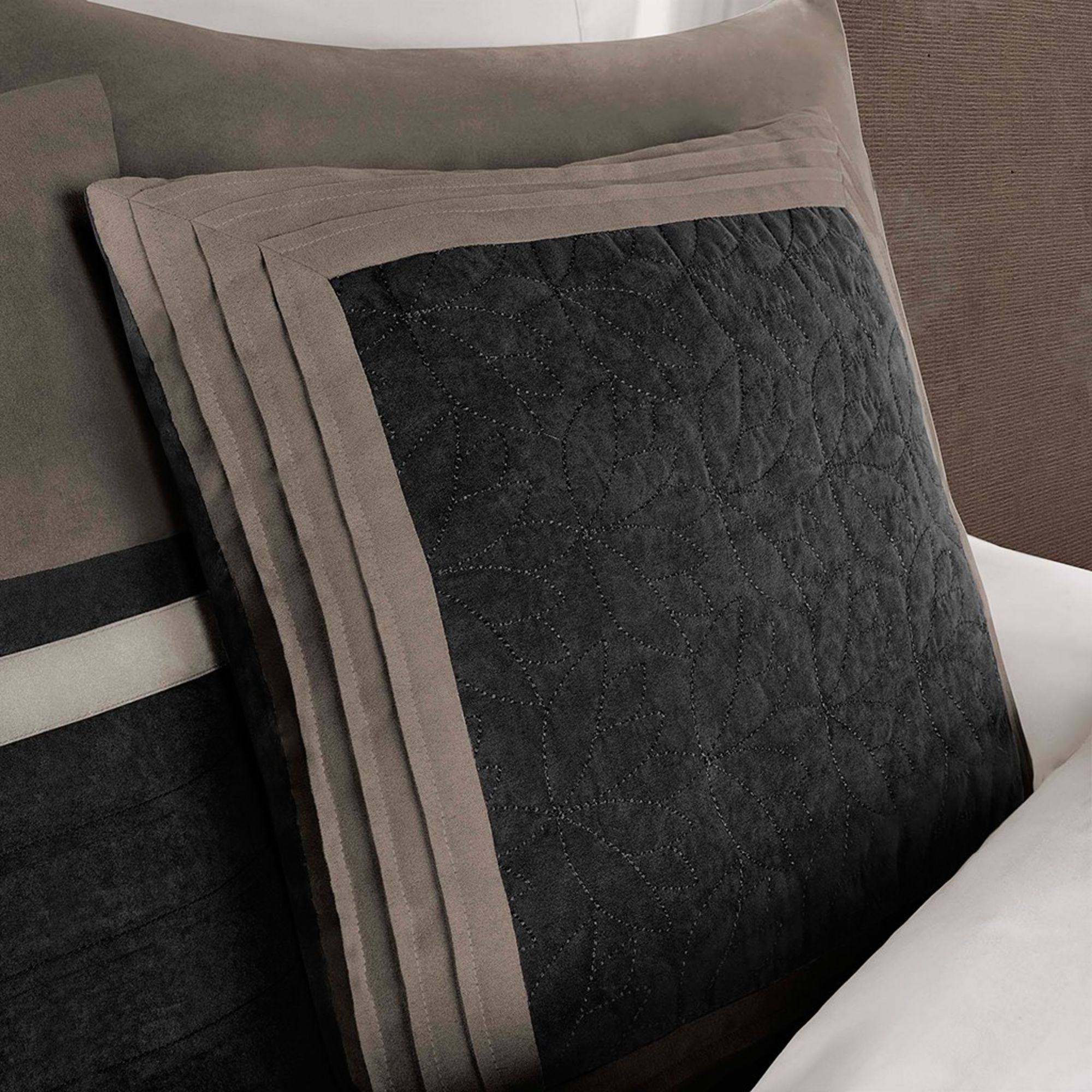 Palmer Black Pieced Faux Suede Full 7-Piece Comforter Set