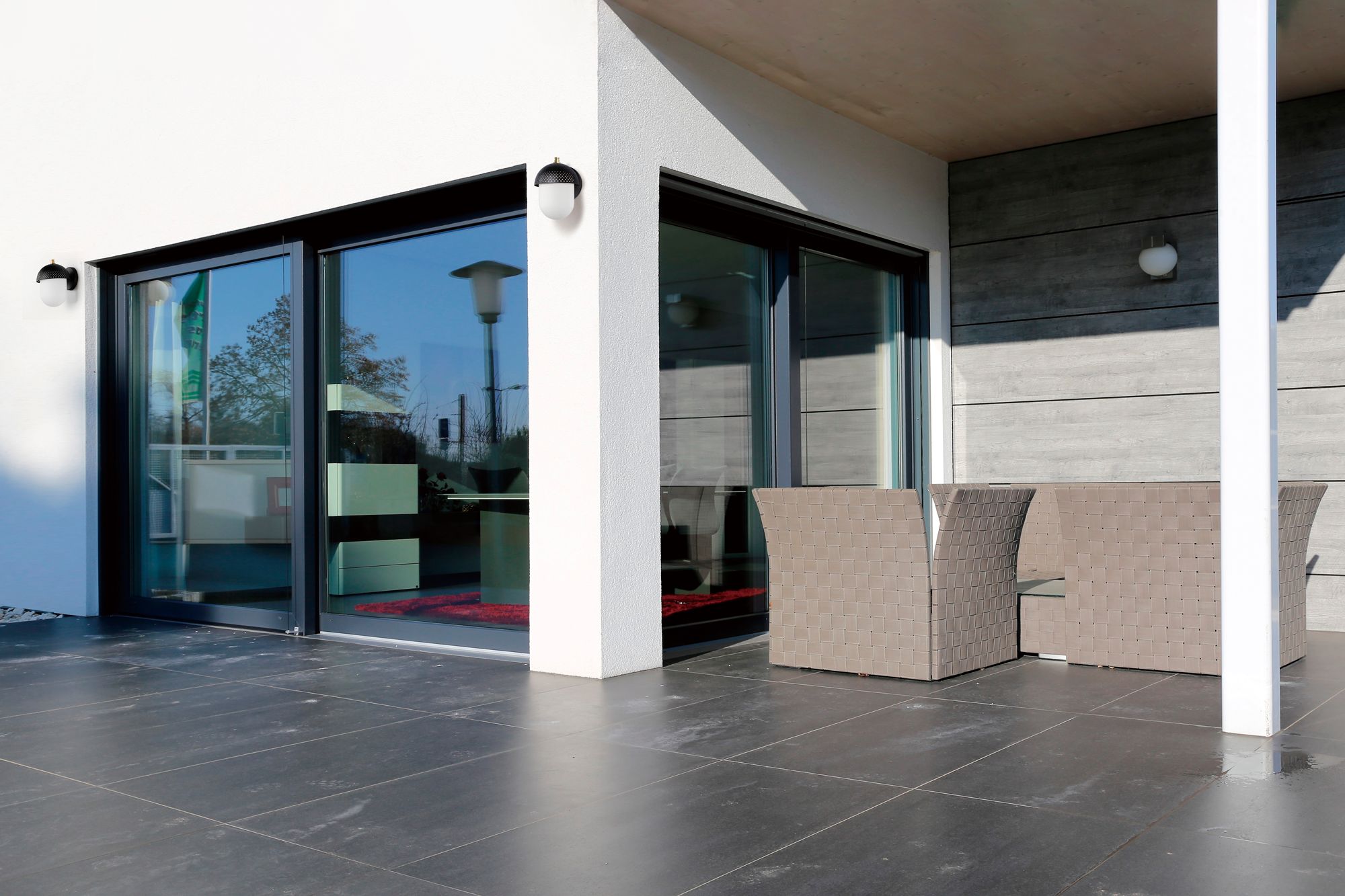 Perf Outdoor-Outdoor Wall Mount