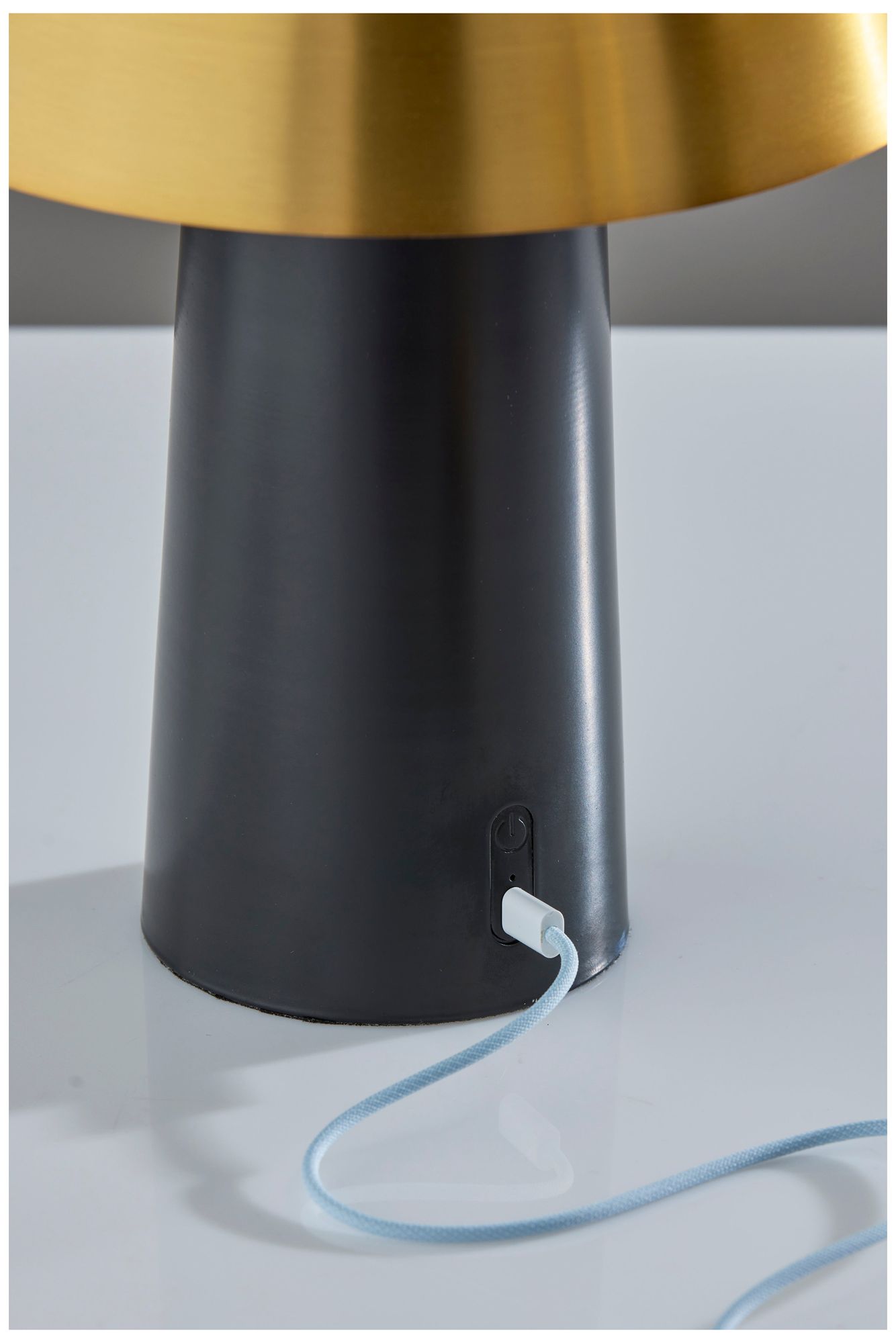 Pirlo LED Cordless Table Lamp- Black