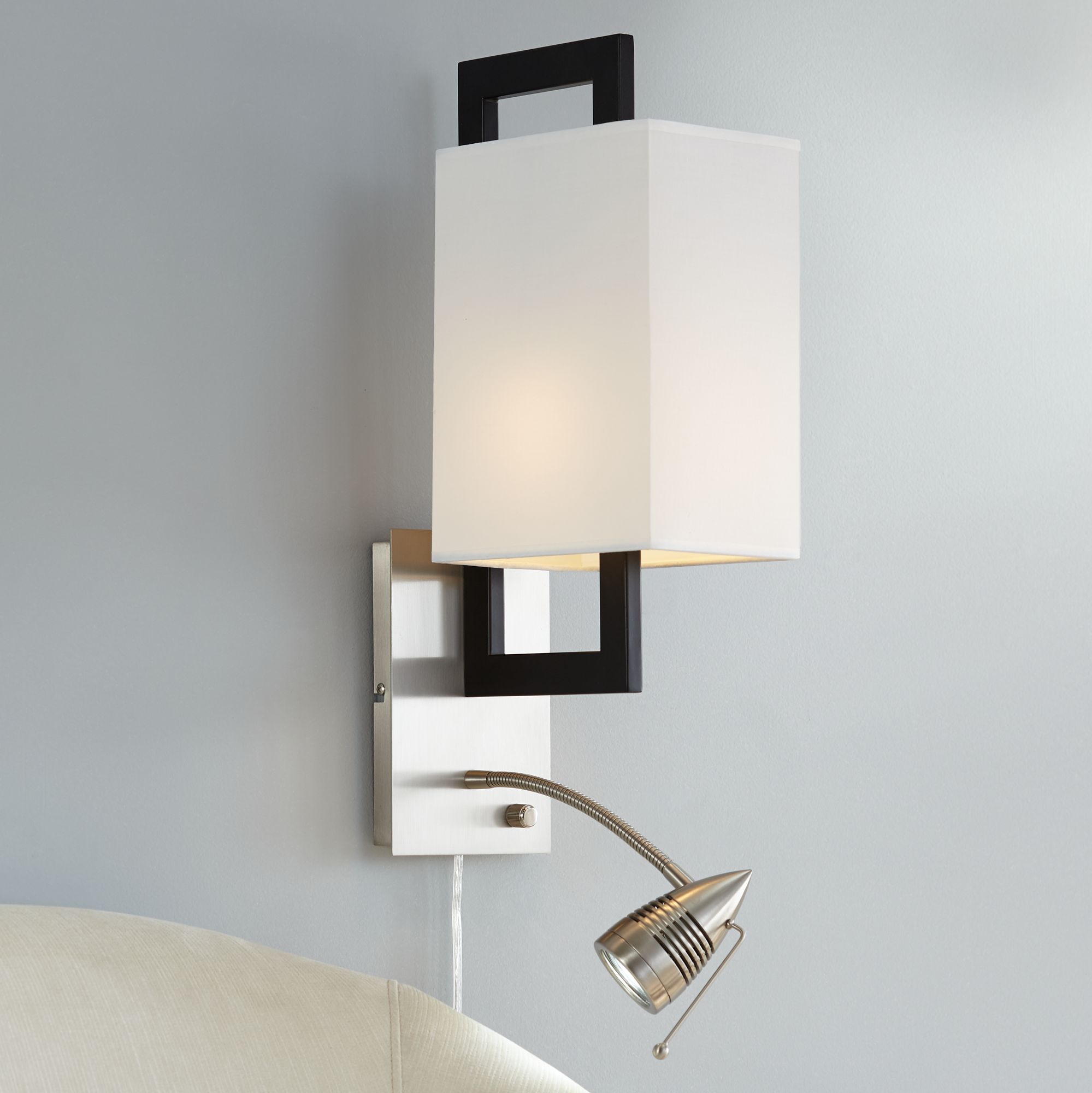 led wall sconce plug in