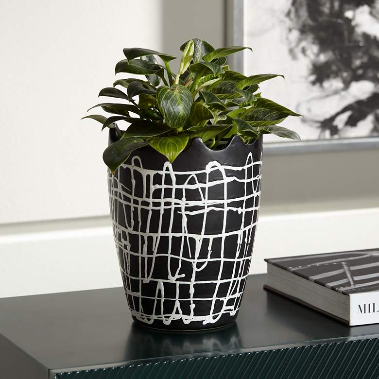 Image 1 Praleaux Matte Black White 10"H Lined Scallop Edge Vase